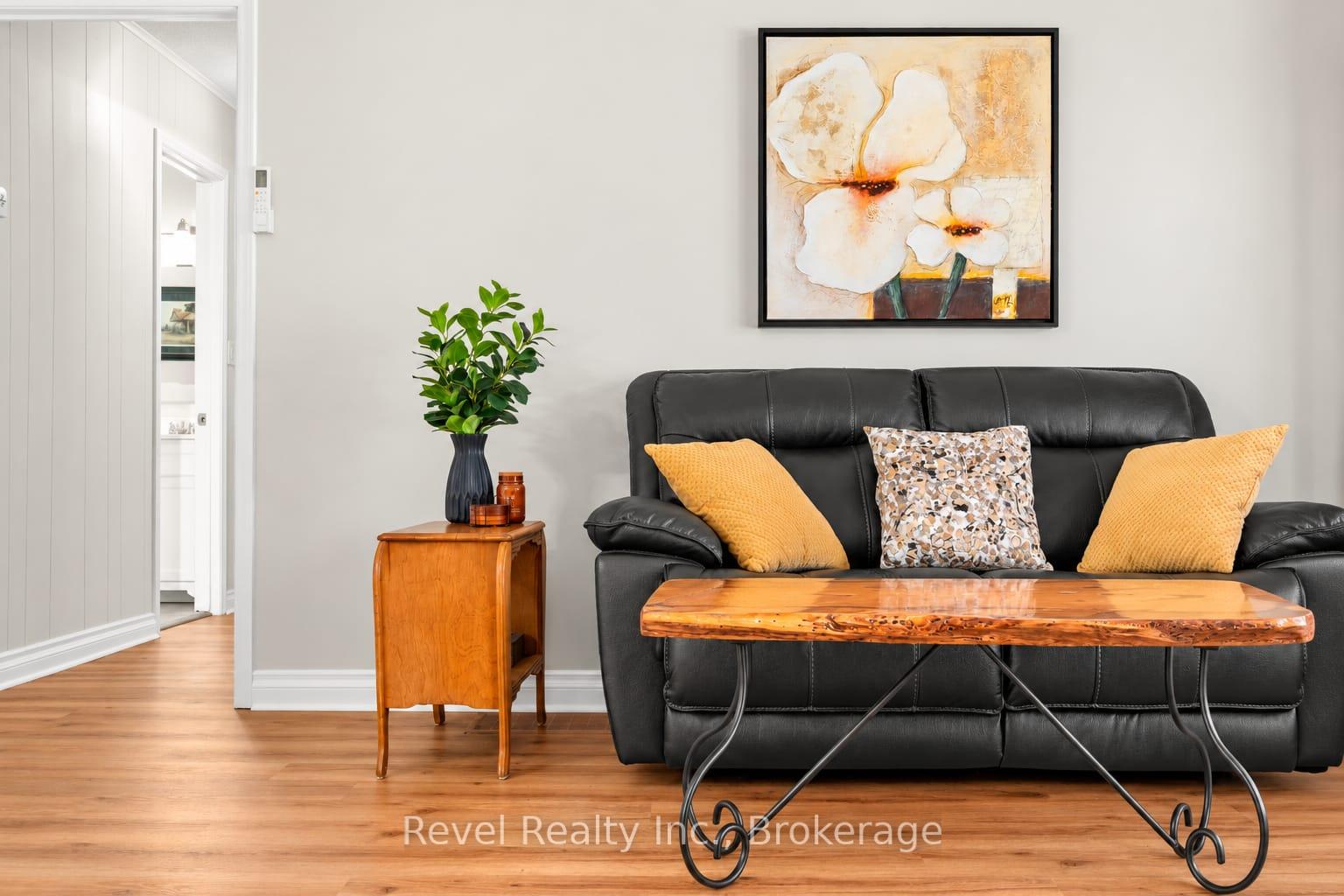 Photo 11 of 12 Alpine Crescent, Trent Lakes — HOMEH