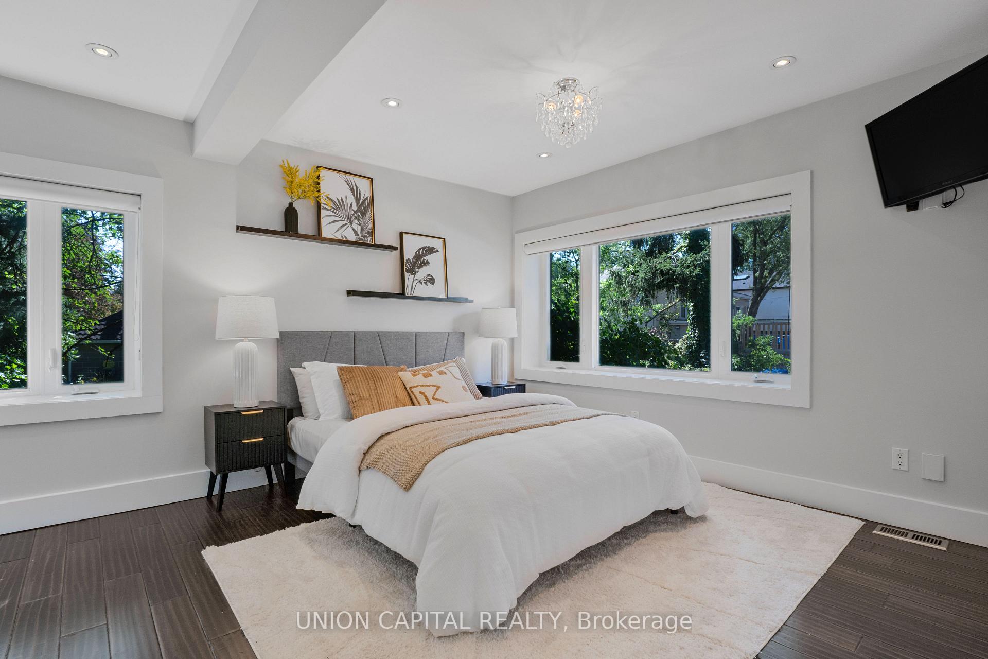 Photo 18 of 3 Elton Crescent, Etobicoke, Long Branch — HOMEH