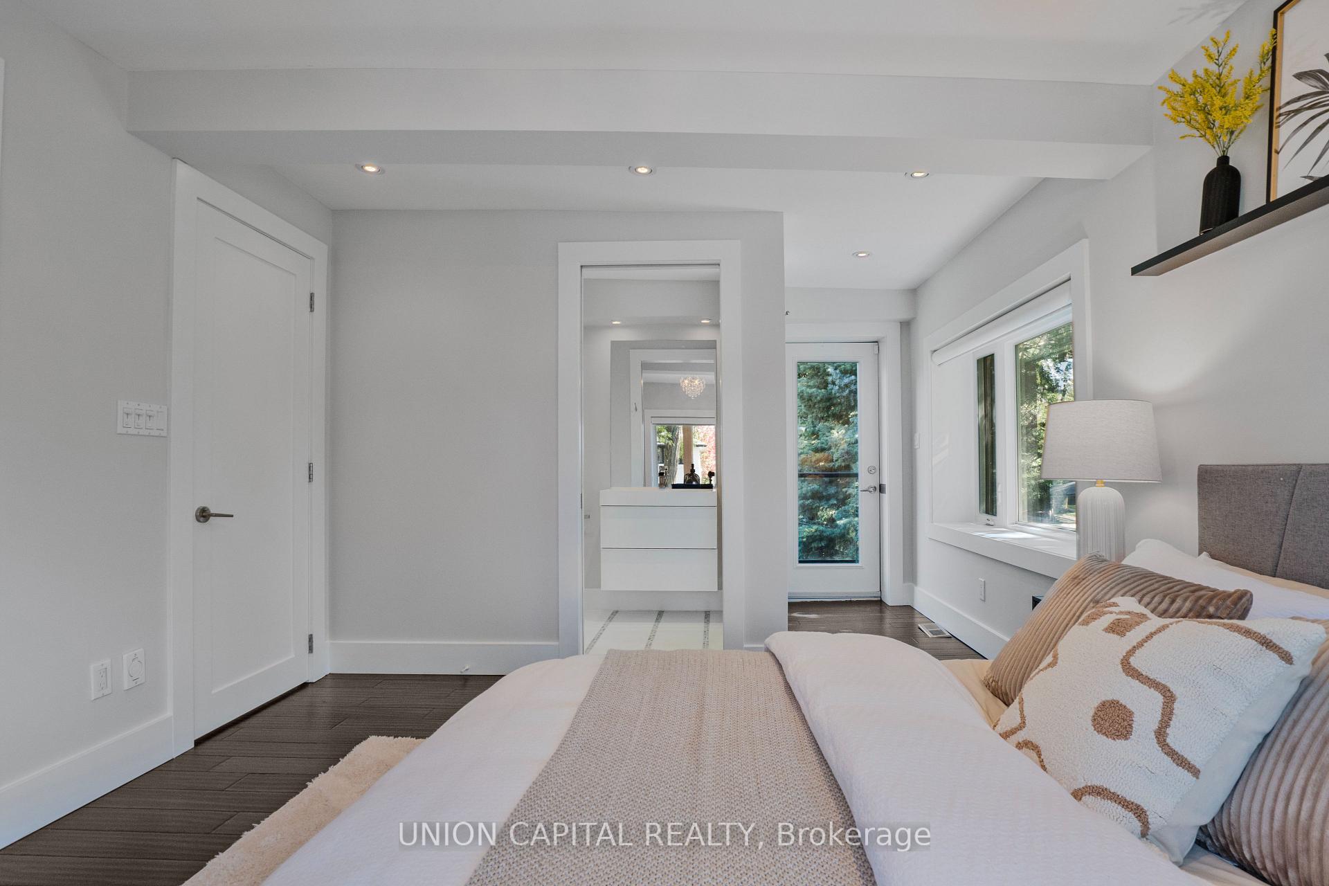 Photo 20 of 3 Elton Crescent, Etobicoke, Long Branch — HOMEH