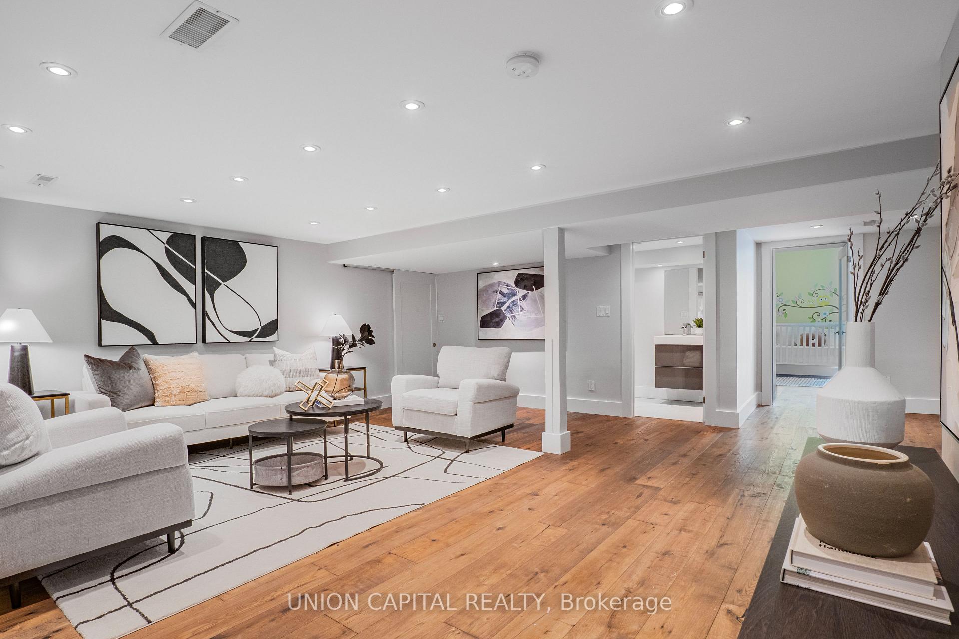 Photo 23 of 3 Elton Crescent, Etobicoke, Long Branch — HOMEH