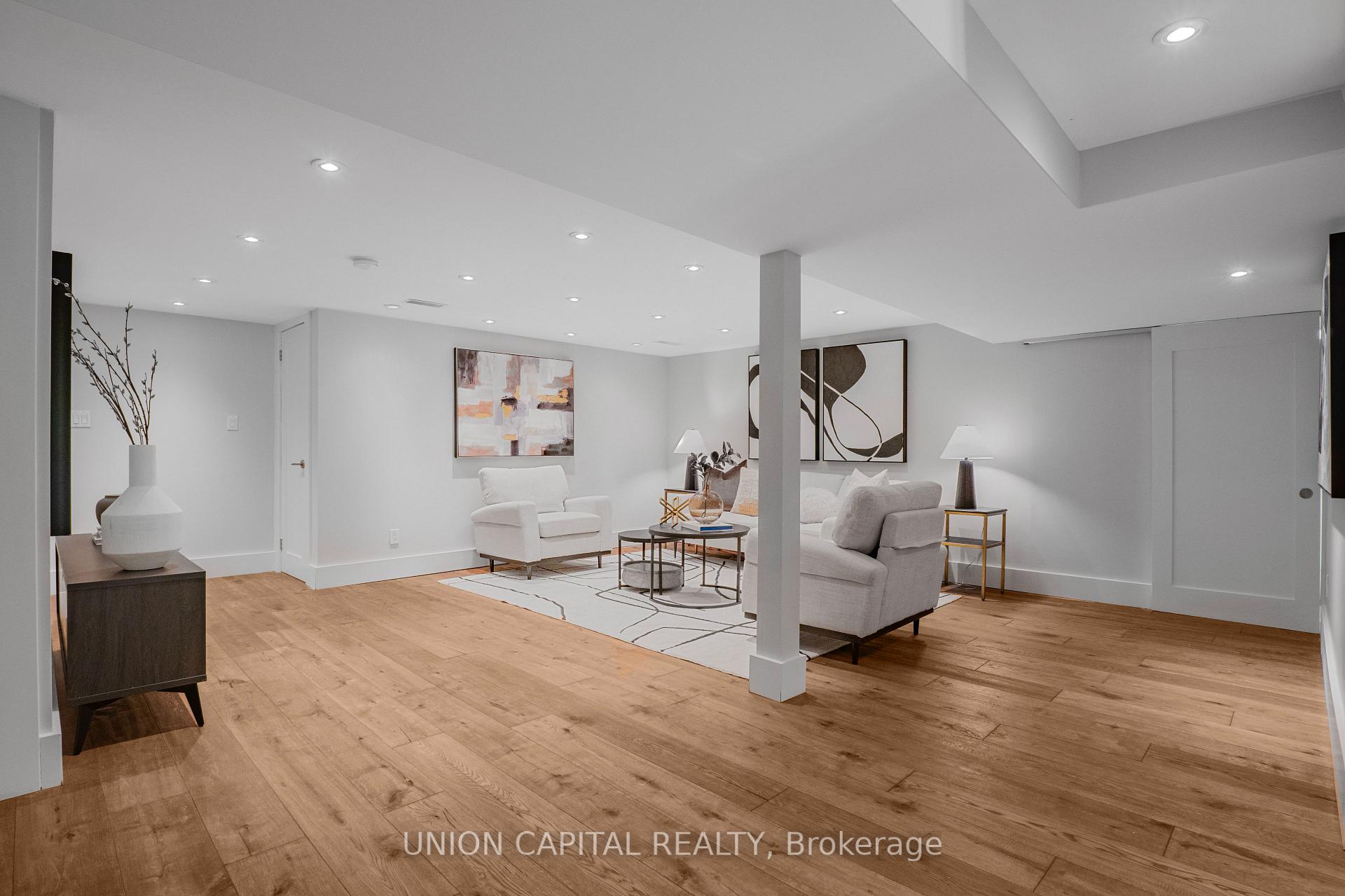 Photo 24 of 3 Elton Crescent, Etobicoke, Long Branch — HOMEH