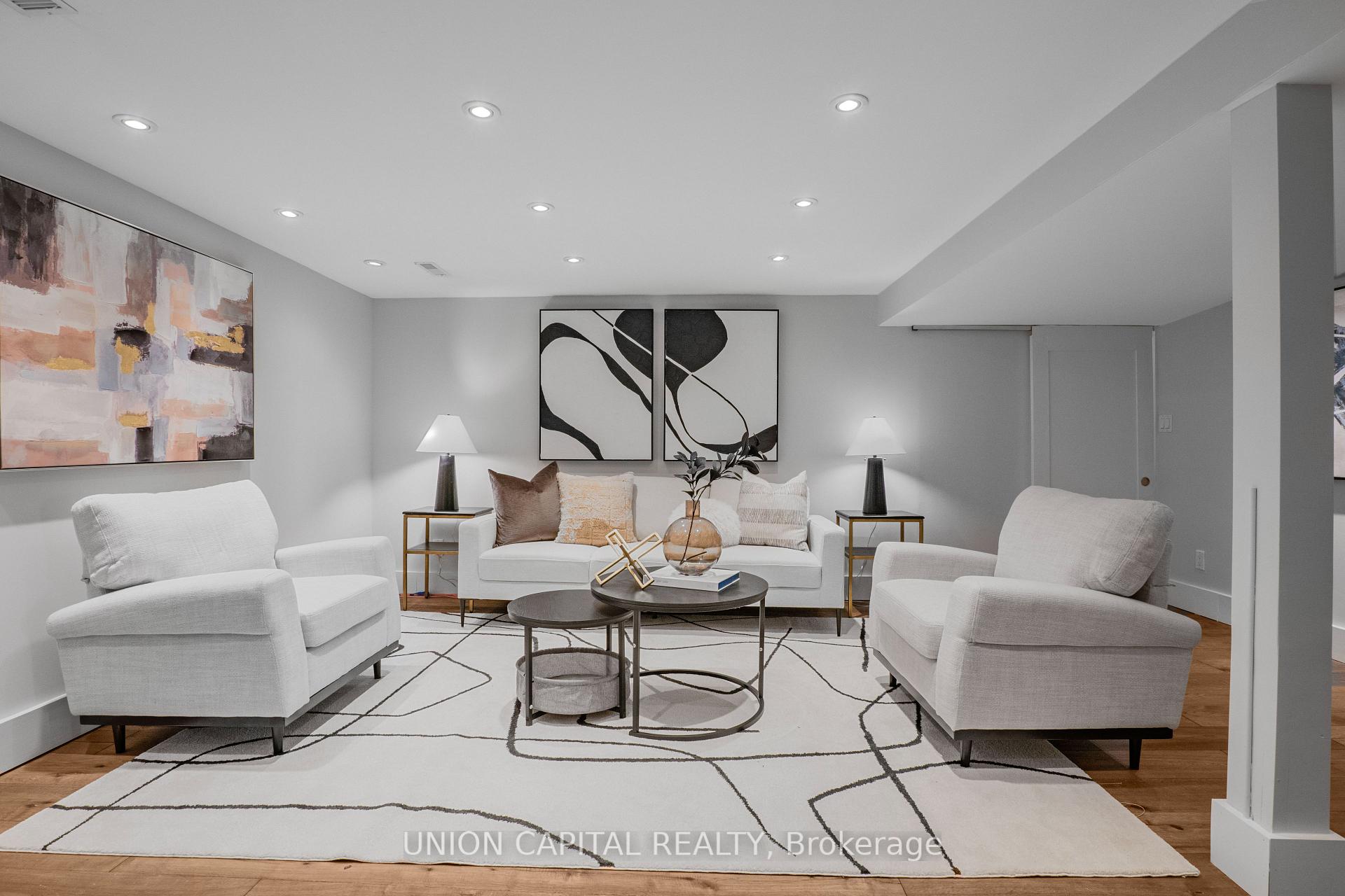 Photo 25 of 3 Elton Crescent, Etobicoke, Long Branch — HOMEH