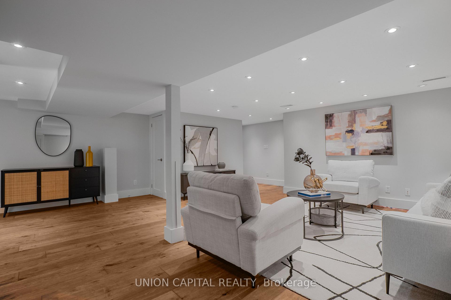 Photo 26 of 3 Elton Crescent, Etobicoke, Long Branch — HOMEH