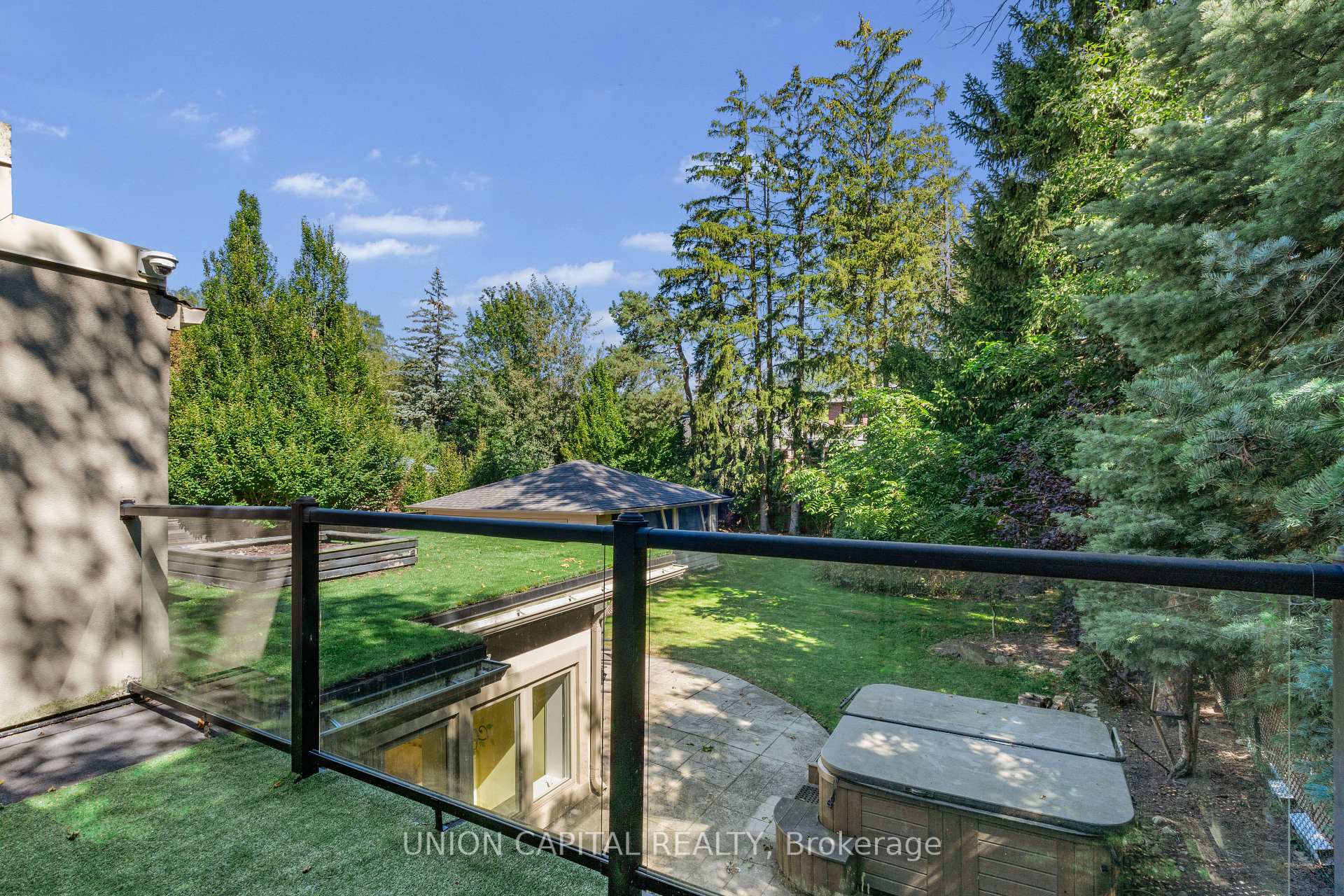 Photo 33 of 3 Elton Crescent, Etobicoke, Long Branch — HOMEH