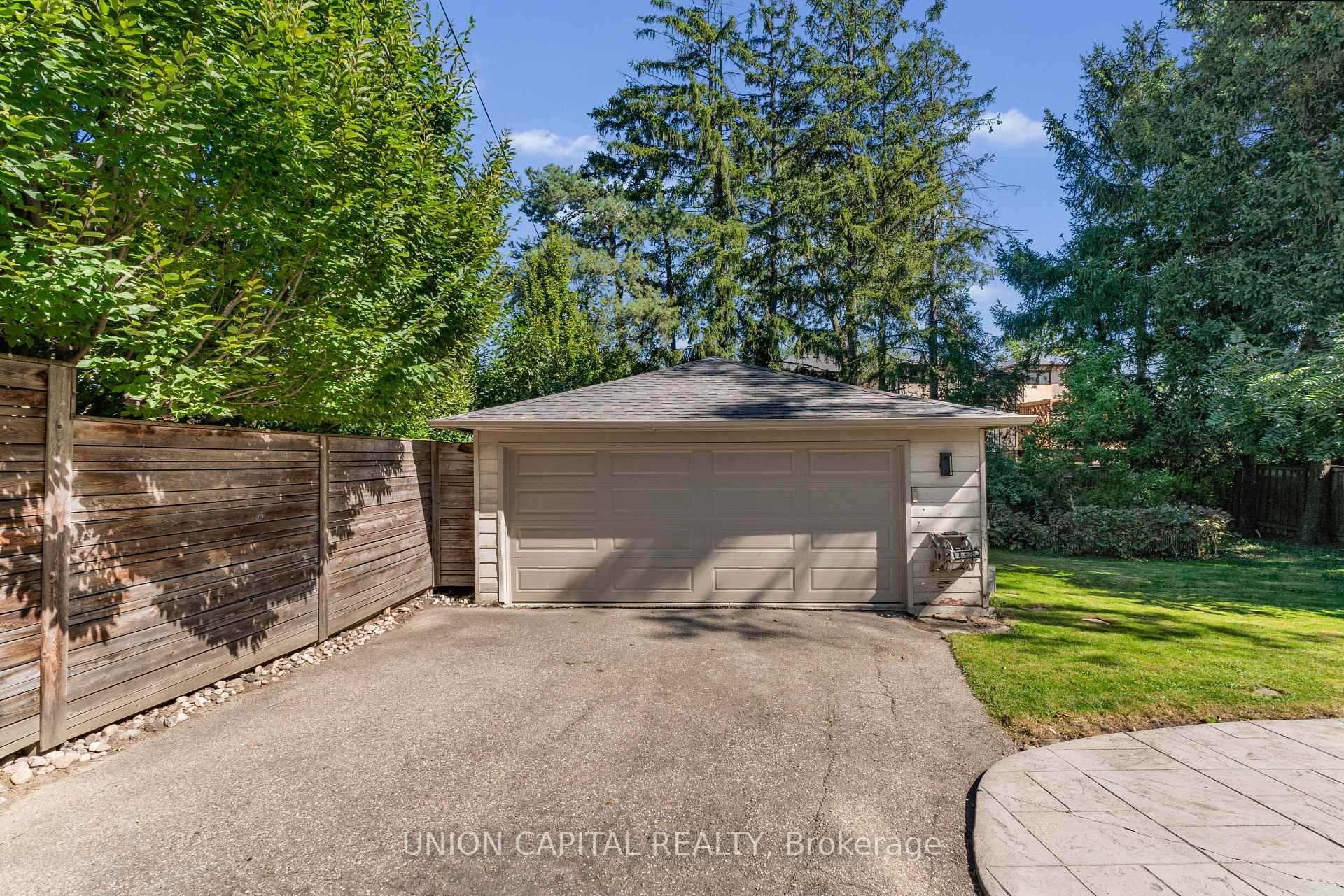 Photo 36 of 3 Elton Crescent, Etobicoke, Long Branch — HOMEH