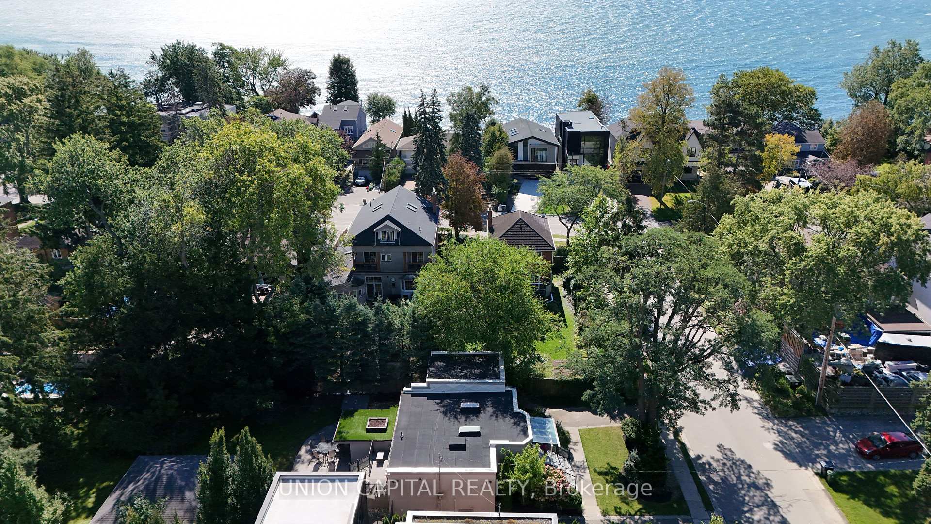 Photo 40 of 3 Elton Crescent, Etobicoke, Long Branch — HOMEH