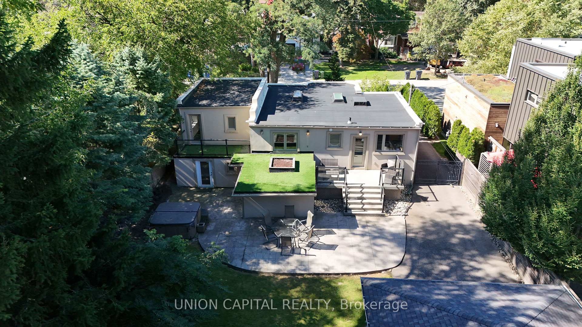 Photo 43 of 3 Elton Crescent, Etobicoke, Long Branch — HOMEH