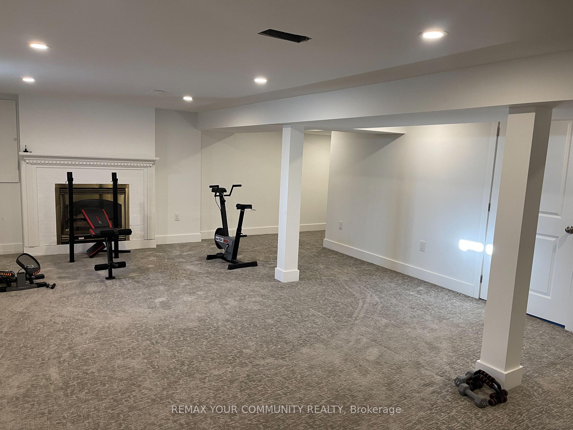 Photo 8 of 926 Ivy Court, Oshawa, Donevan — HOMEH