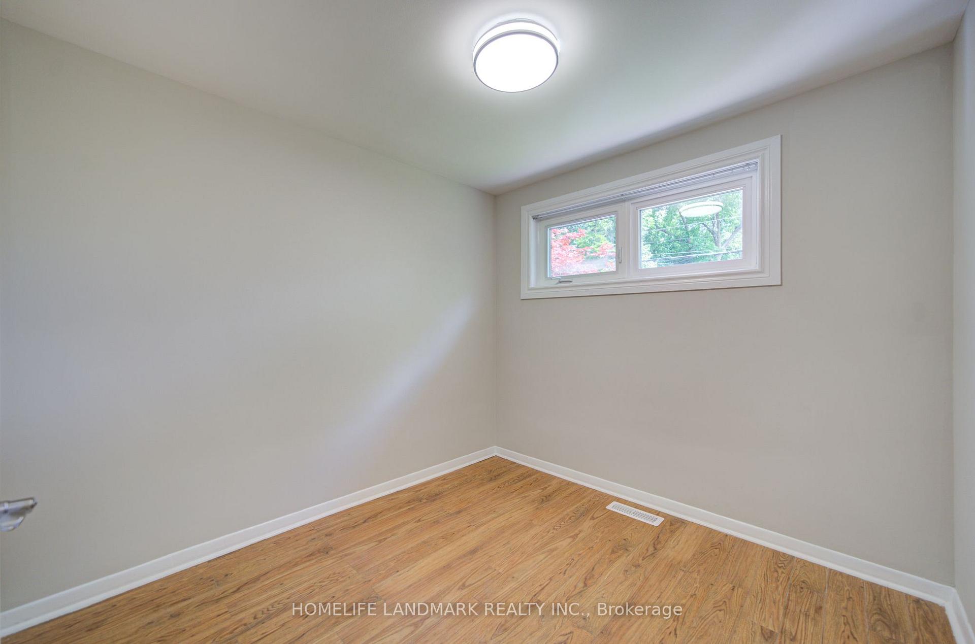 Photo 12 of 341 Blue Grass Boulevard, Richmond Hill, Crosby — HOMEH