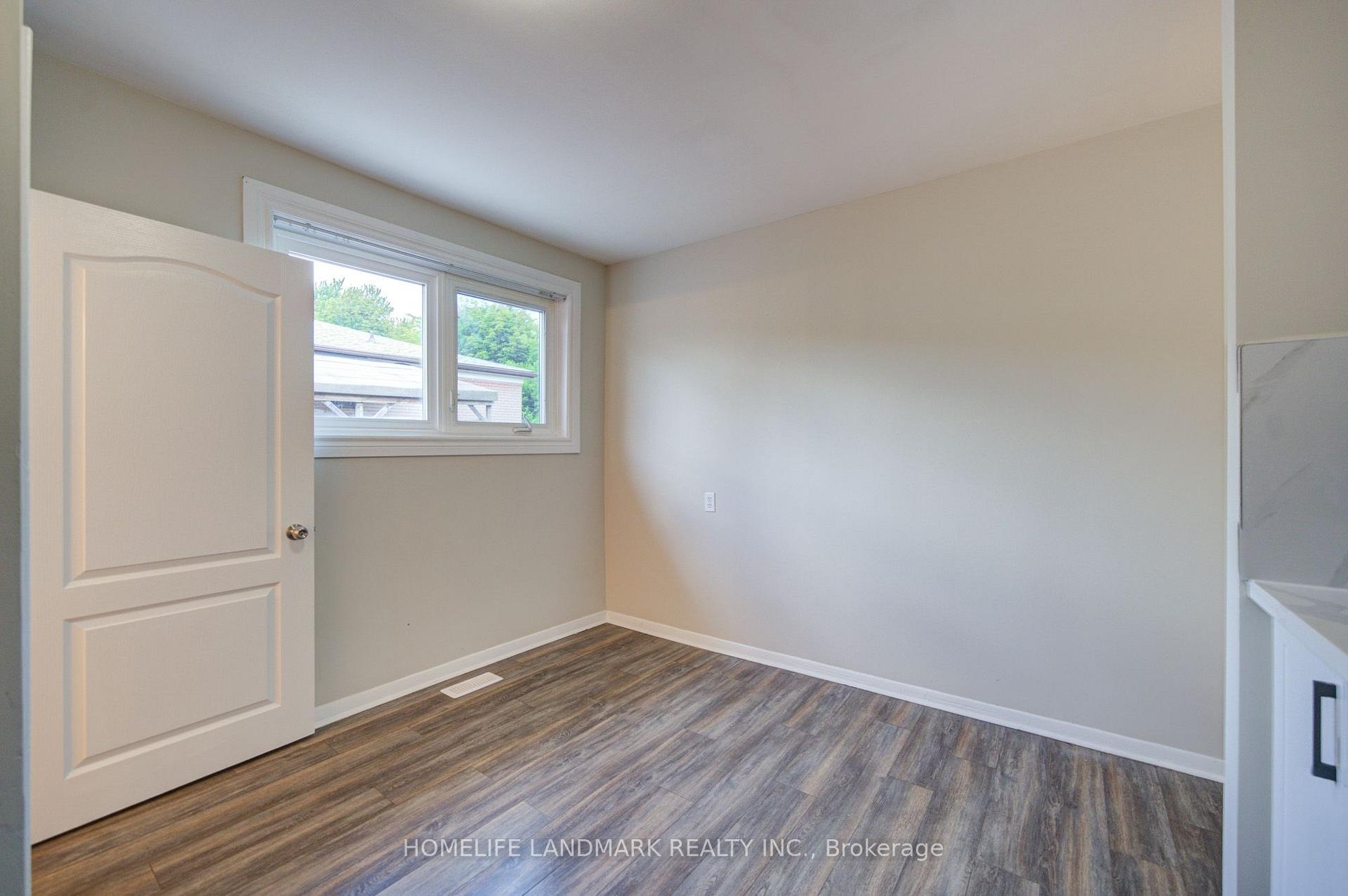 Photo 18 of 341 Blue Grass Boulevard, Richmond Hill, Crosby — HOMEH