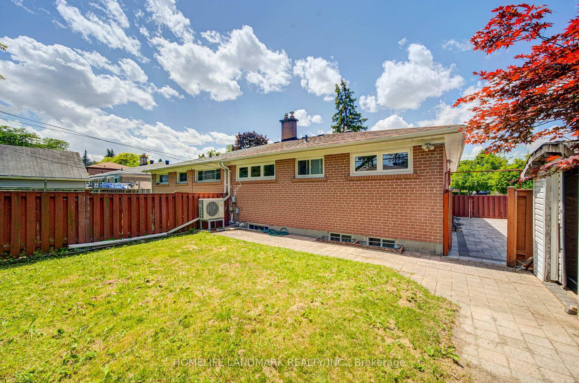Photo 29 of 341 Blue Grass Boulevard, Richmond Hill, Crosby — HOMEH