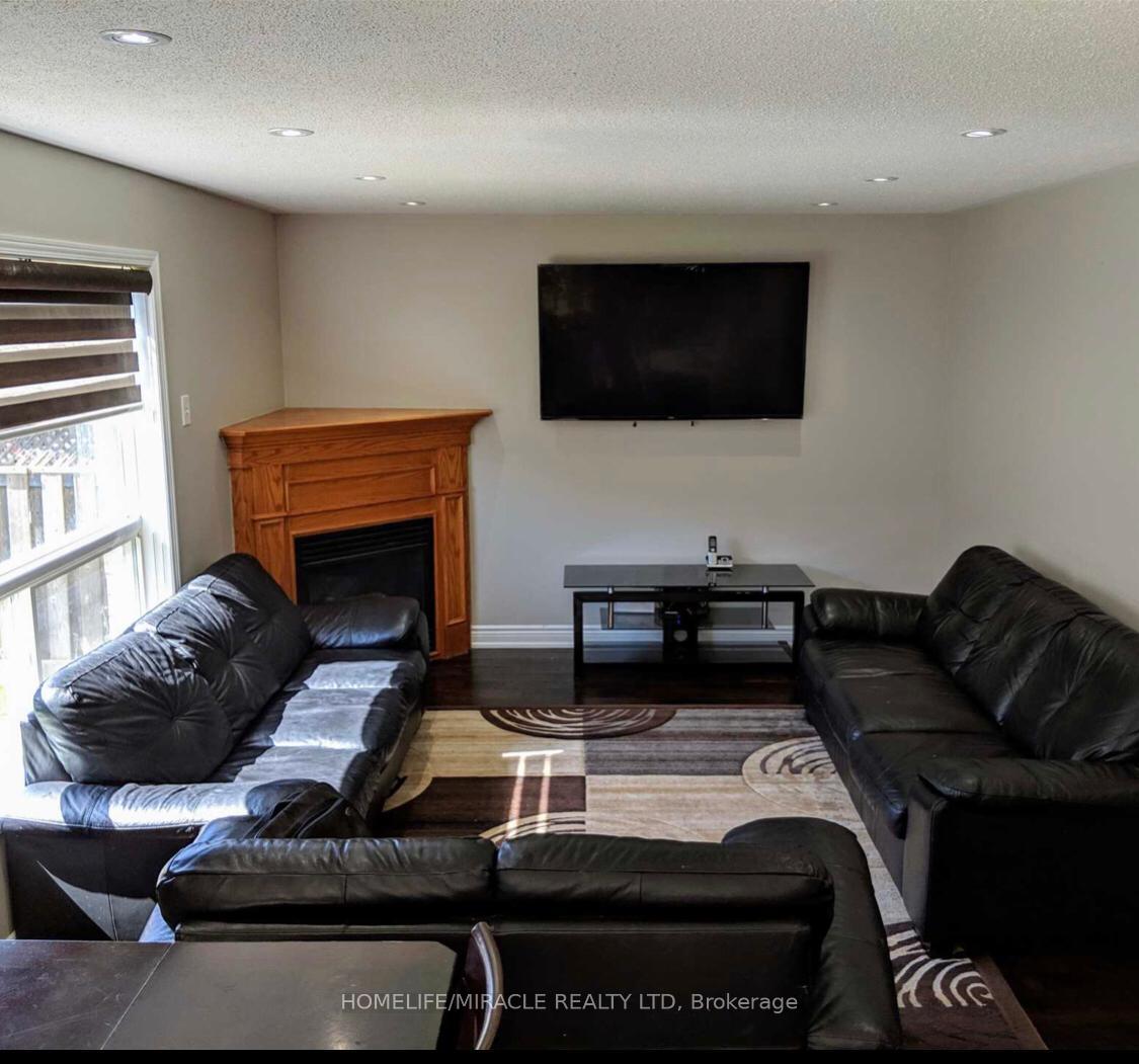 Photo 10 of Unit Upper, 22 Pauline Crescent, Brampton, Fletcher's Meadow — HOMEH