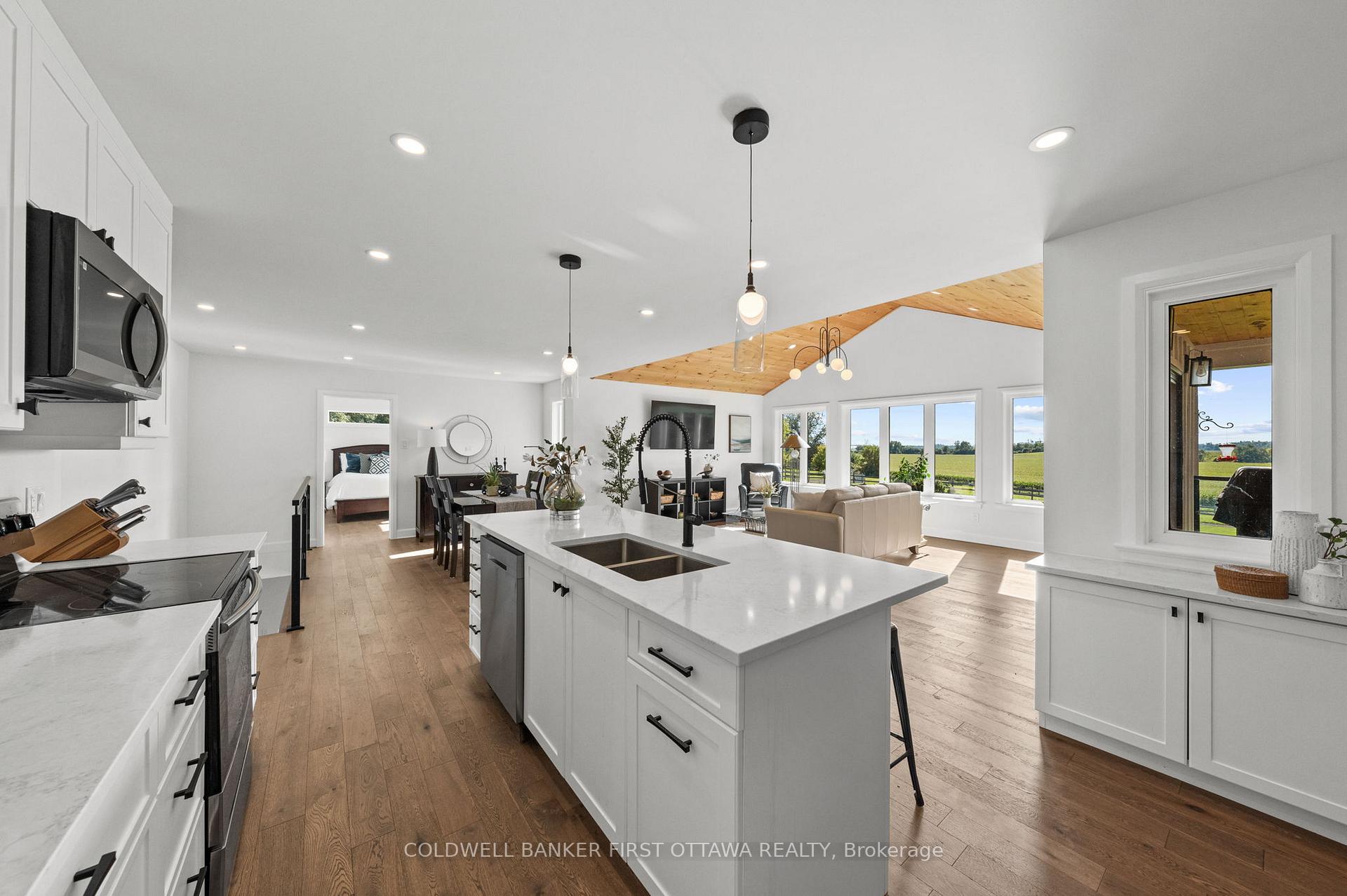Photo 13 of 6780 Third Line Road S, Ottawa, North Gower — HOMEH