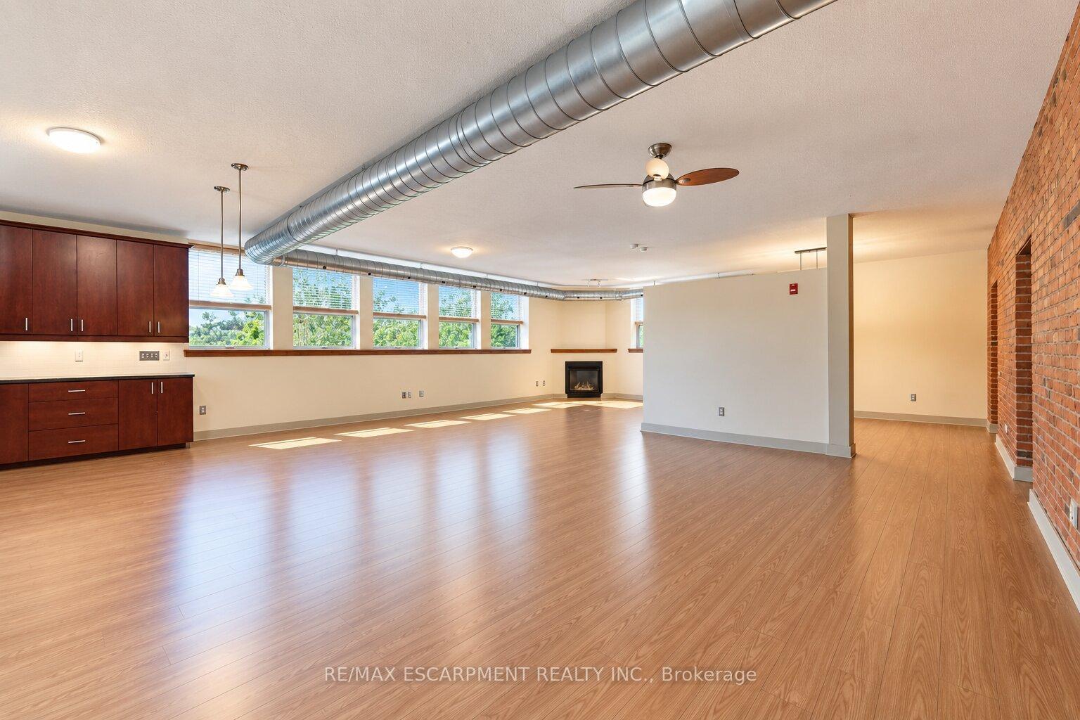 Photo 9 of Unit 16, 357 Hunter Street W, Hamilton, Kirkendall — HOMEH