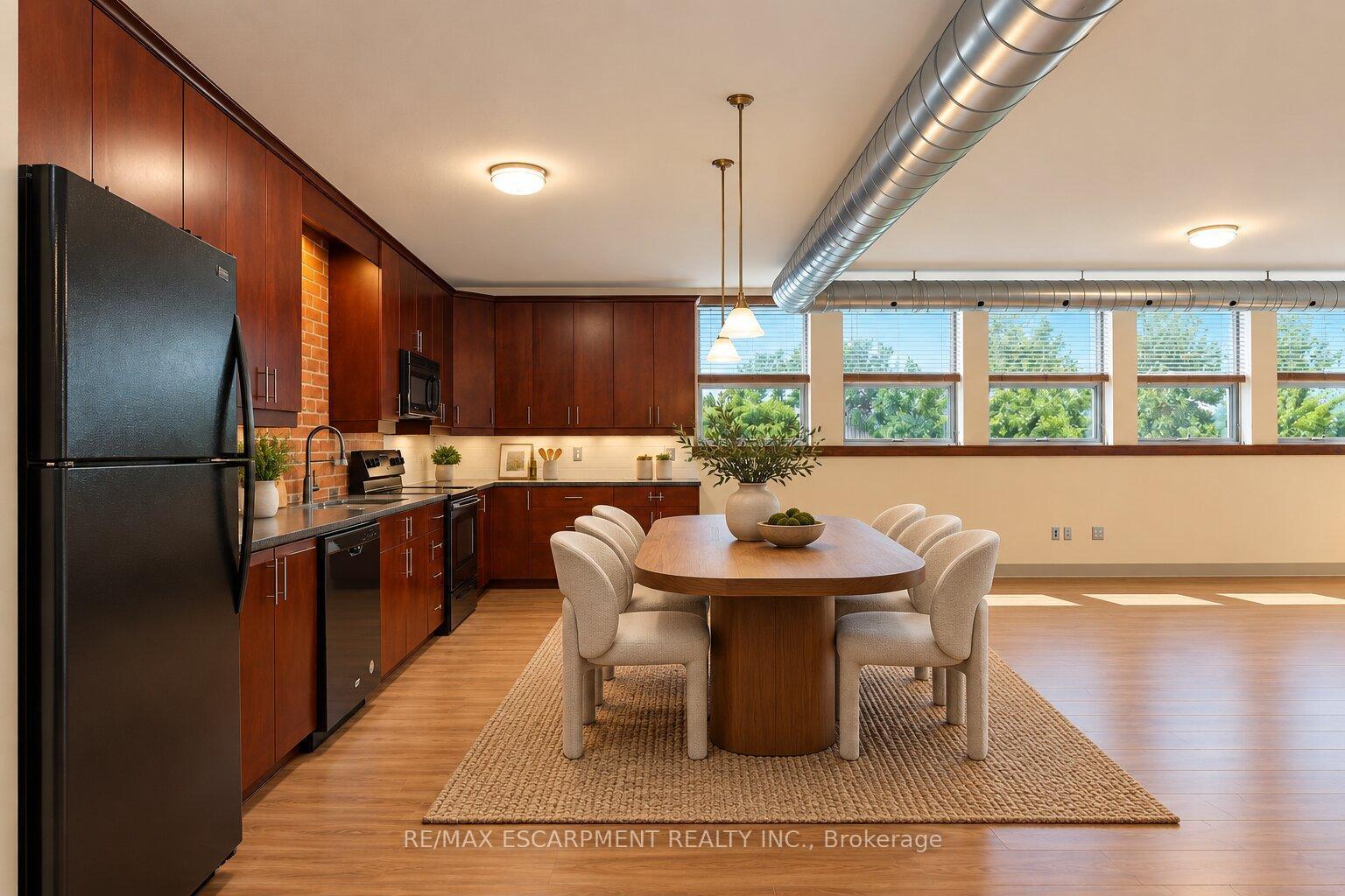 Photo 12 of Unit 16, 357 Hunter Street W, Hamilton, Kirkendall — HOMEH