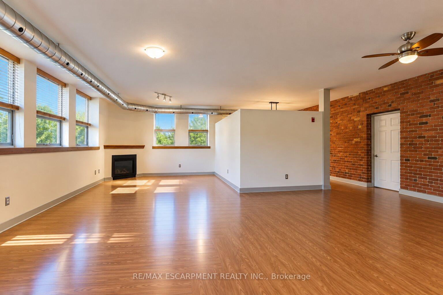 Photo 23 of Unit 16, 357 Hunter Street W, Hamilton, Kirkendall — HOMEH
