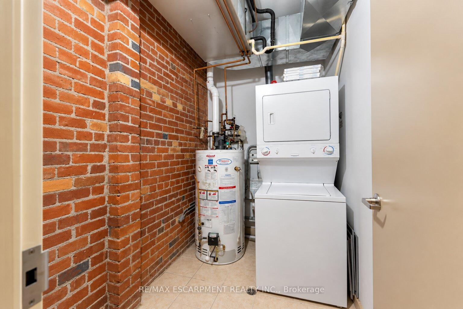 Photo 28 of Unit 16, 357 Hunter Street W, Hamilton, Kirkendall — HOMEH