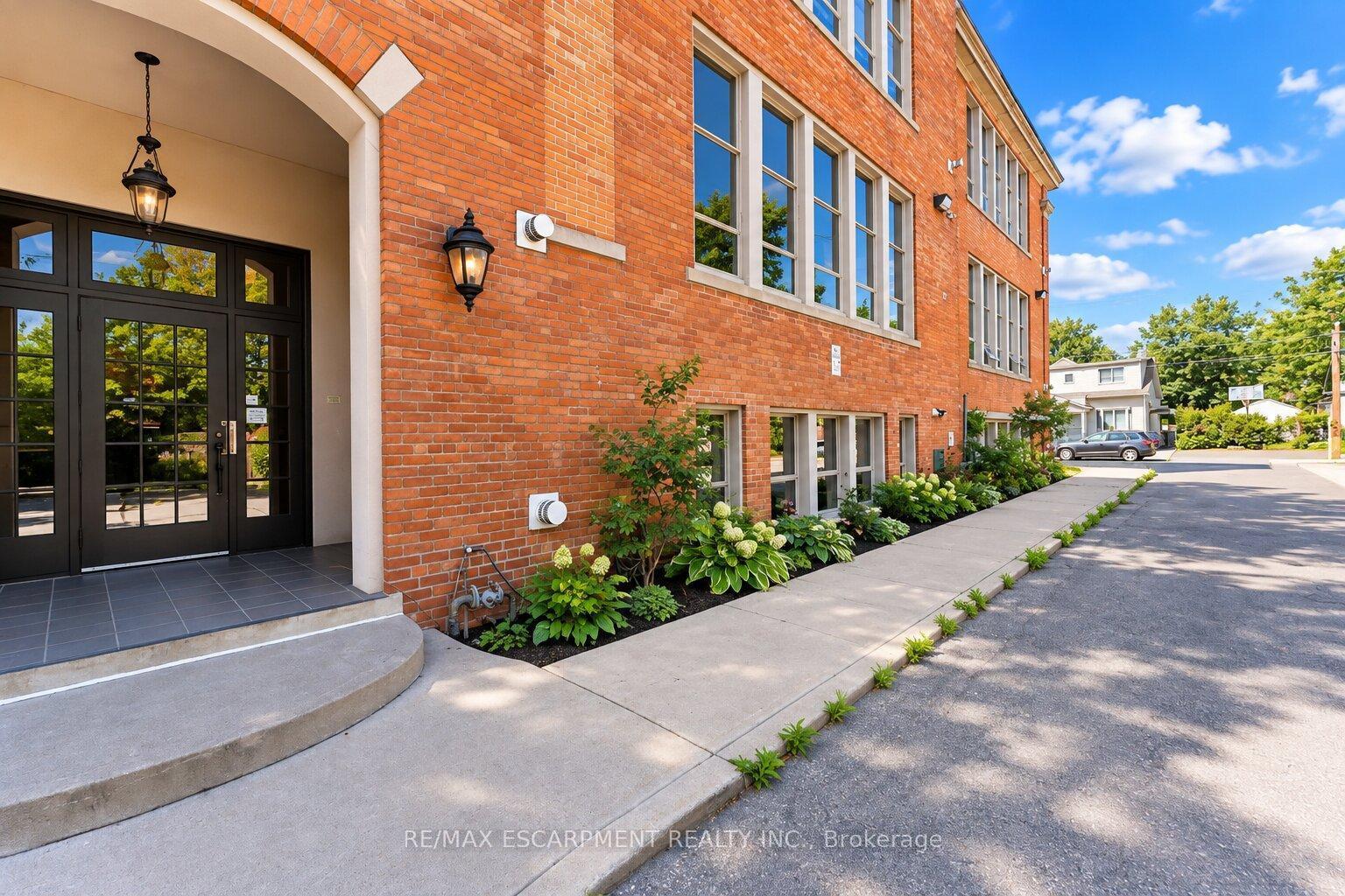 Photo 32 of Unit 16, 357 Hunter Street W, Hamilton, Kirkendall — HOMEH