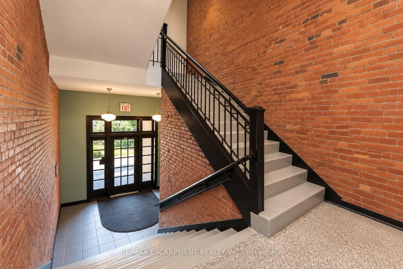 Photo 34 of Unit 16, 357 Hunter Street W, Hamilton, Kirkendall — HOMEH
