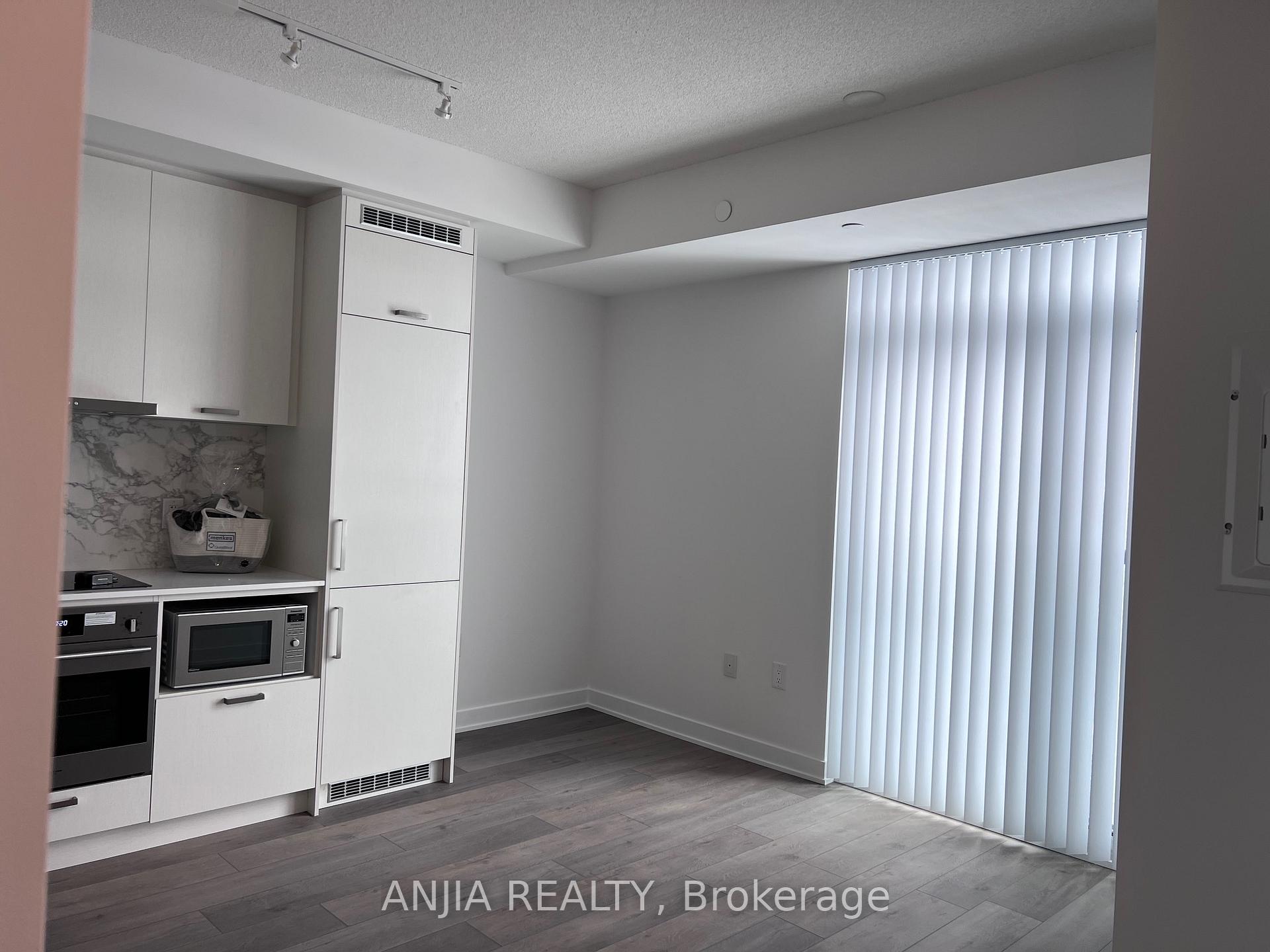 Photo 9 of Unit 603, 38 Honeycrisp Crescent, Vaughan, Vaughan Corporate Centre — HOMEH
