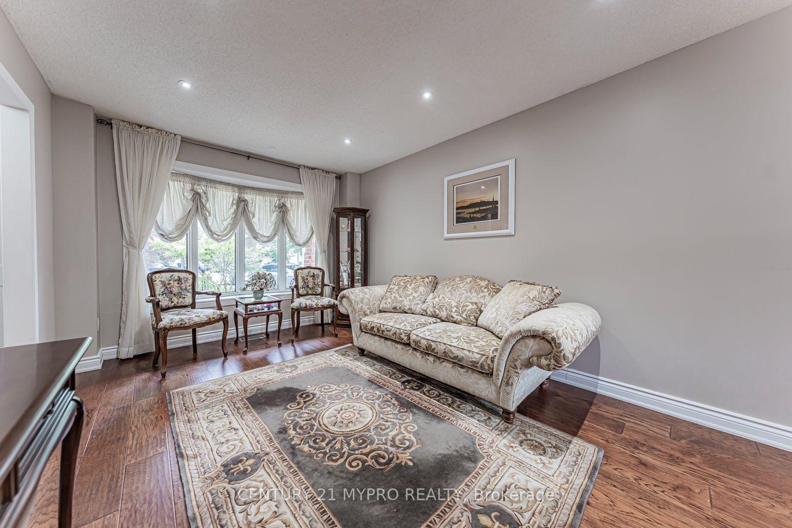 Photo 9 of 35 Wheeling Drive, Scarborough, Rouge — HOMEH