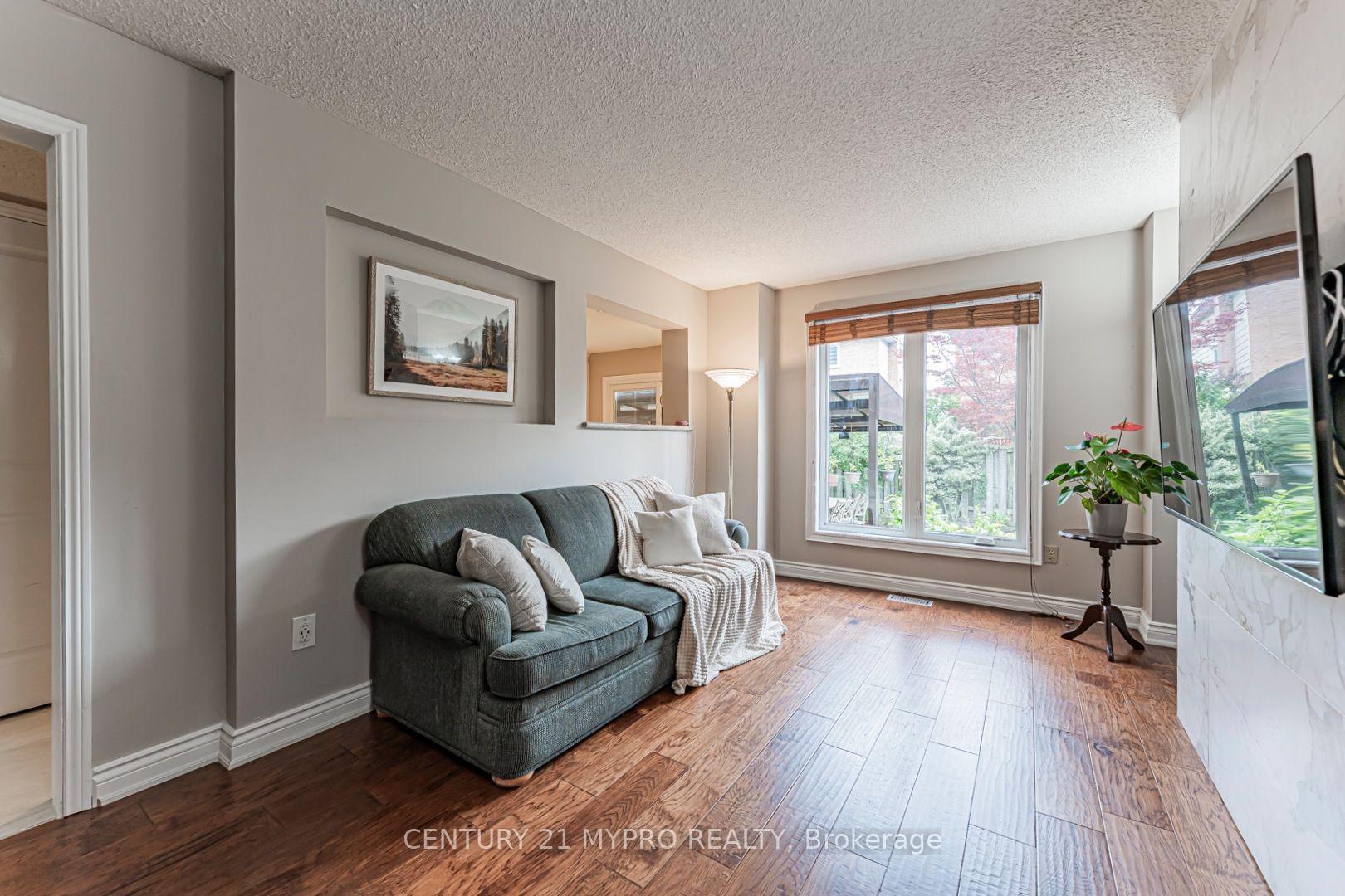Photo 20 of 35 Wheeling Drive, Scarborough, Rouge — HOMEH