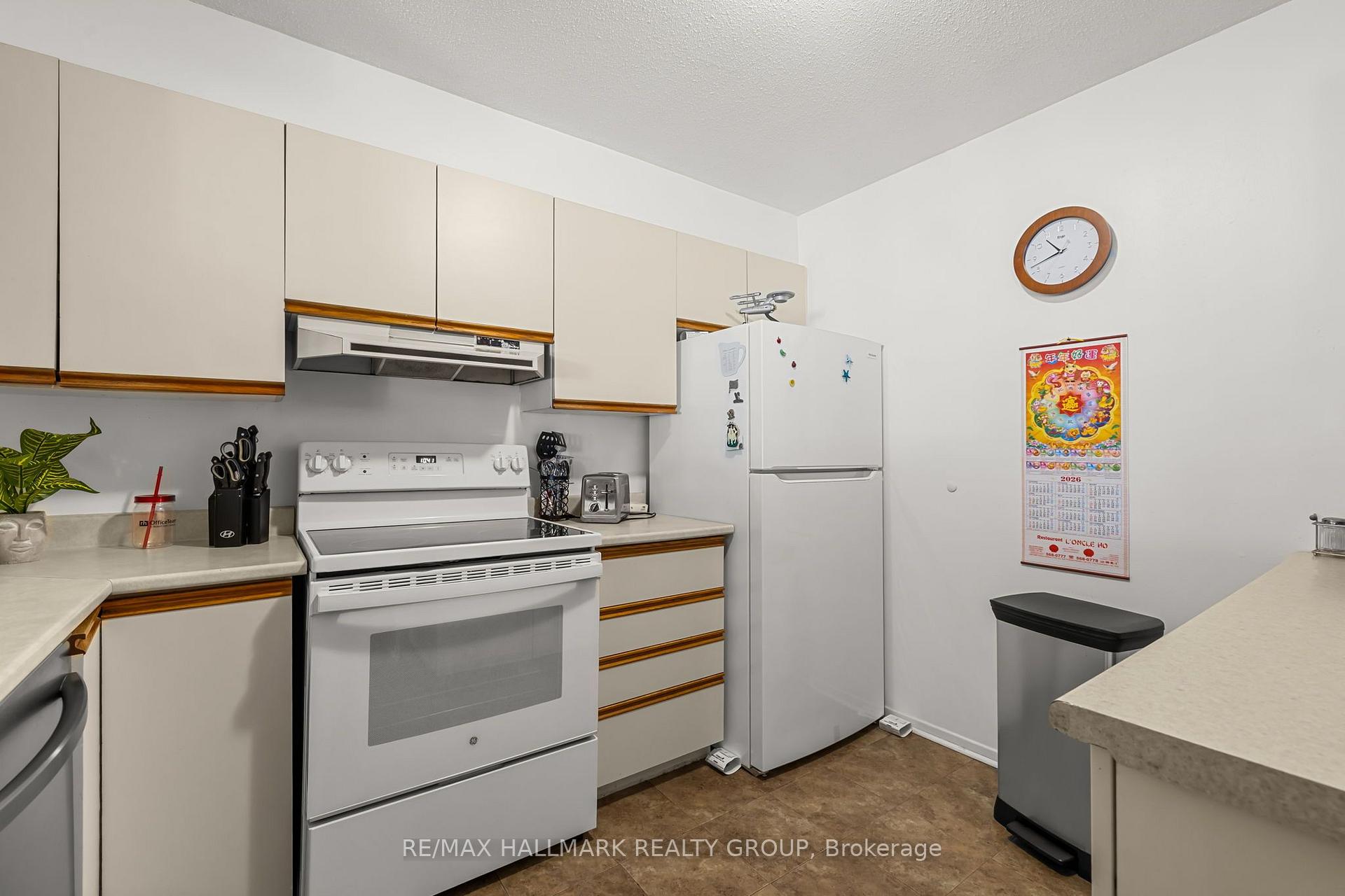 Photo 15 of Unit G, 1035 Cummings Avenue, Ottawa, Cyrville — HOMEH