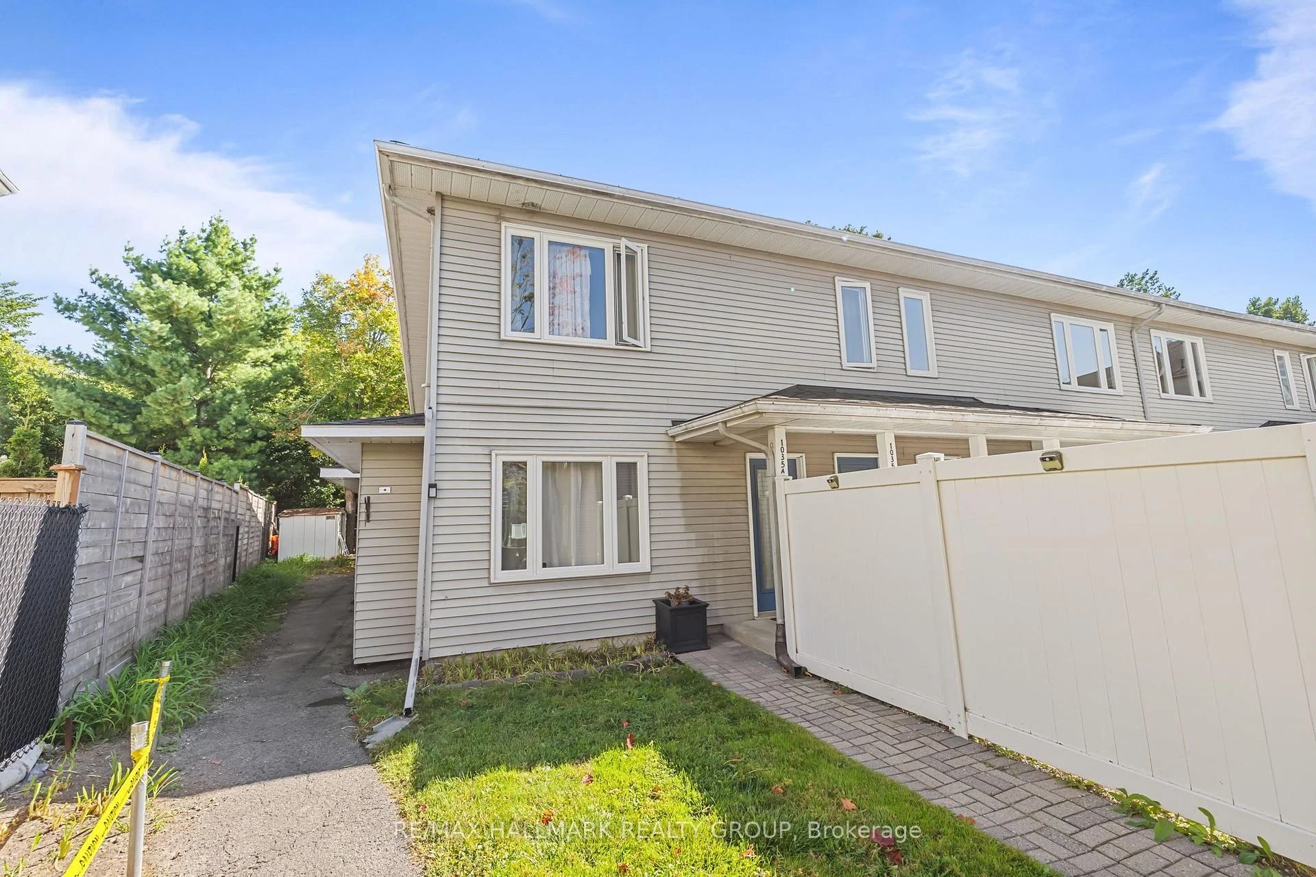 Photo 2 of Unit G, 1035 Cummings Avenue, Ottawa, Cyrville — HOMEH