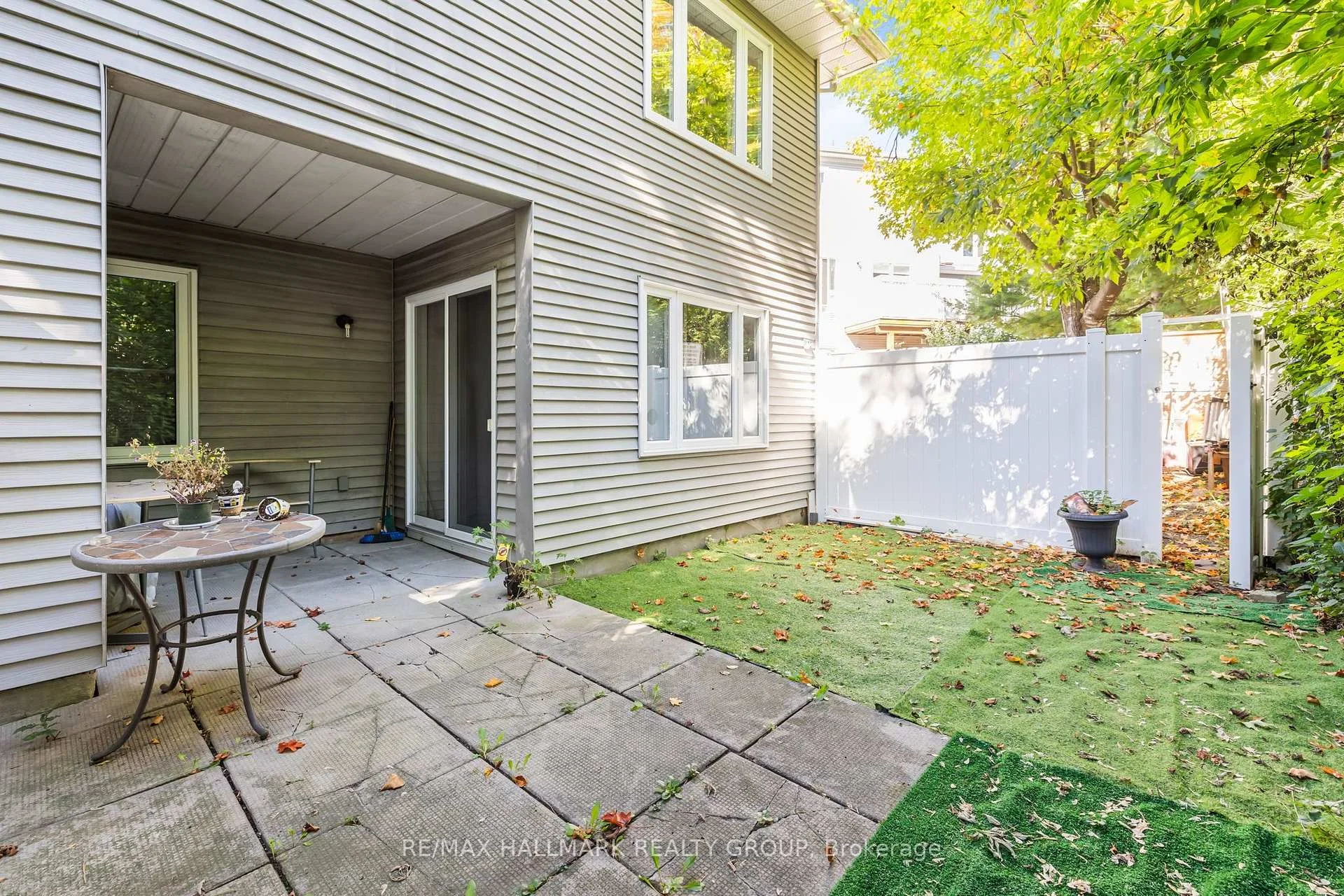 Photo 6 of Unit G, 1035 Cummings Avenue, Ottawa, Cyrville — HOMEH