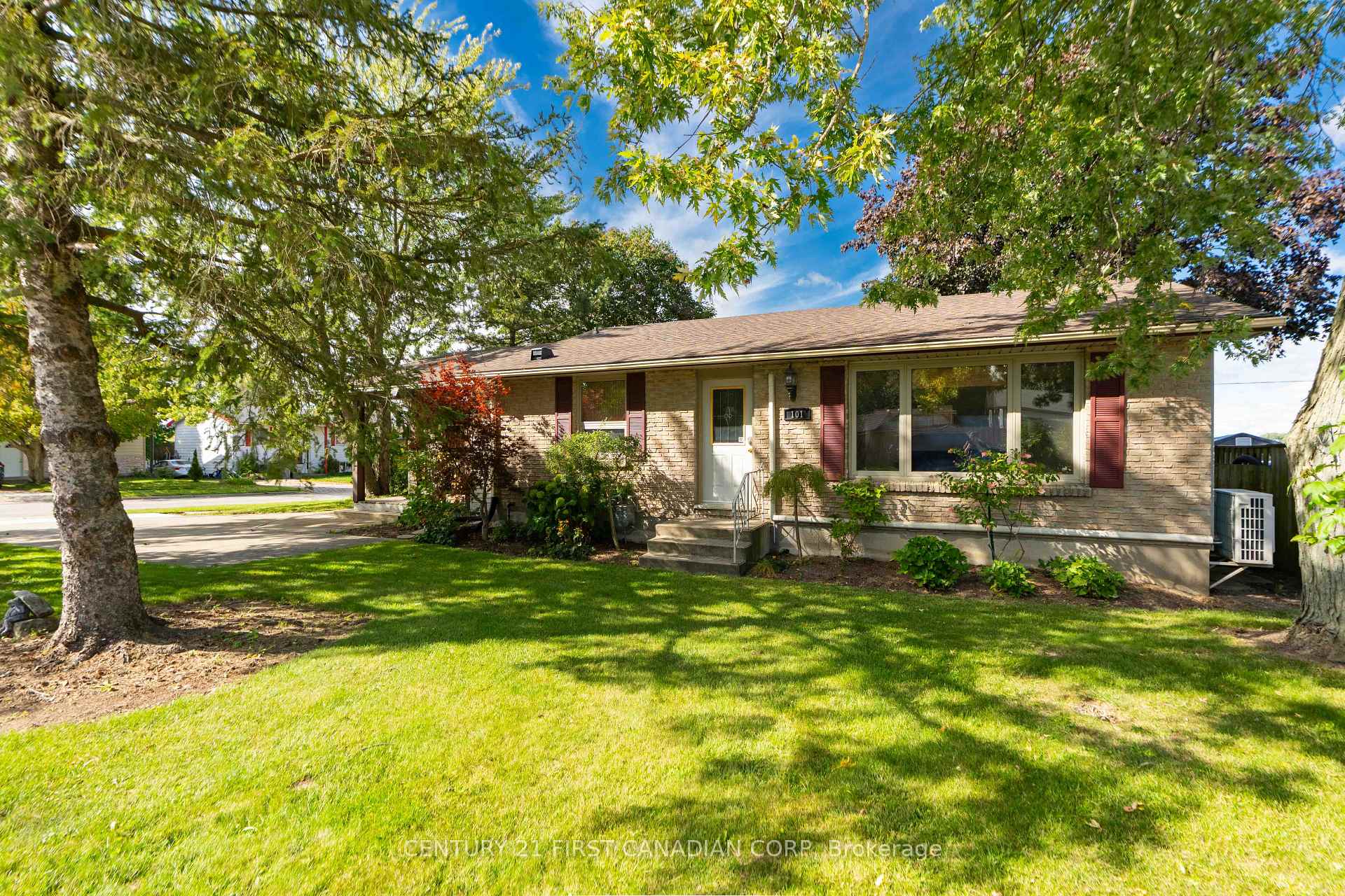 Photo of 101 Kleinfeldt Avenue