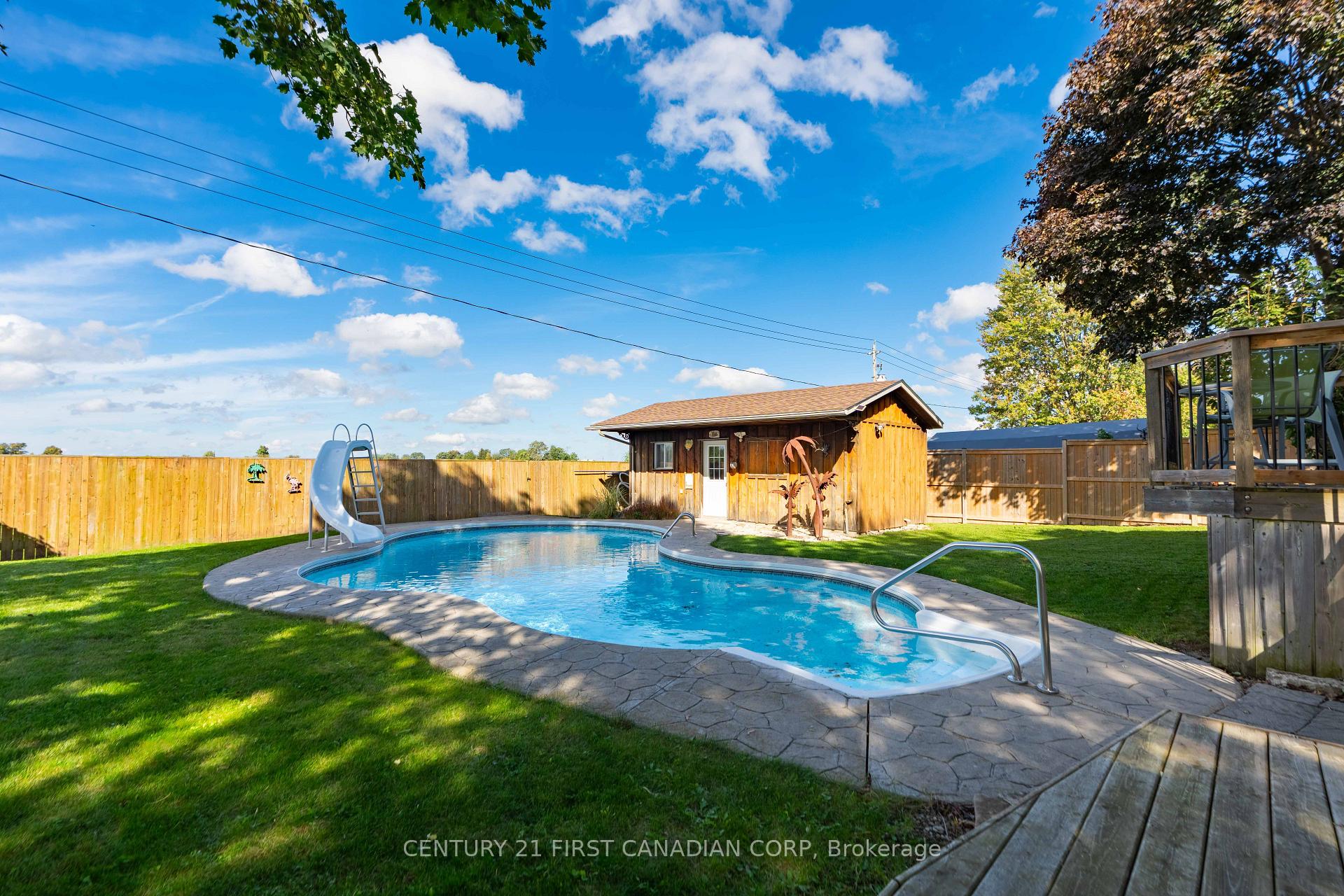 Photo 9 of 101 Kleinfeldt Avenue, Lucan Biddulph, Lucan — HOMEH