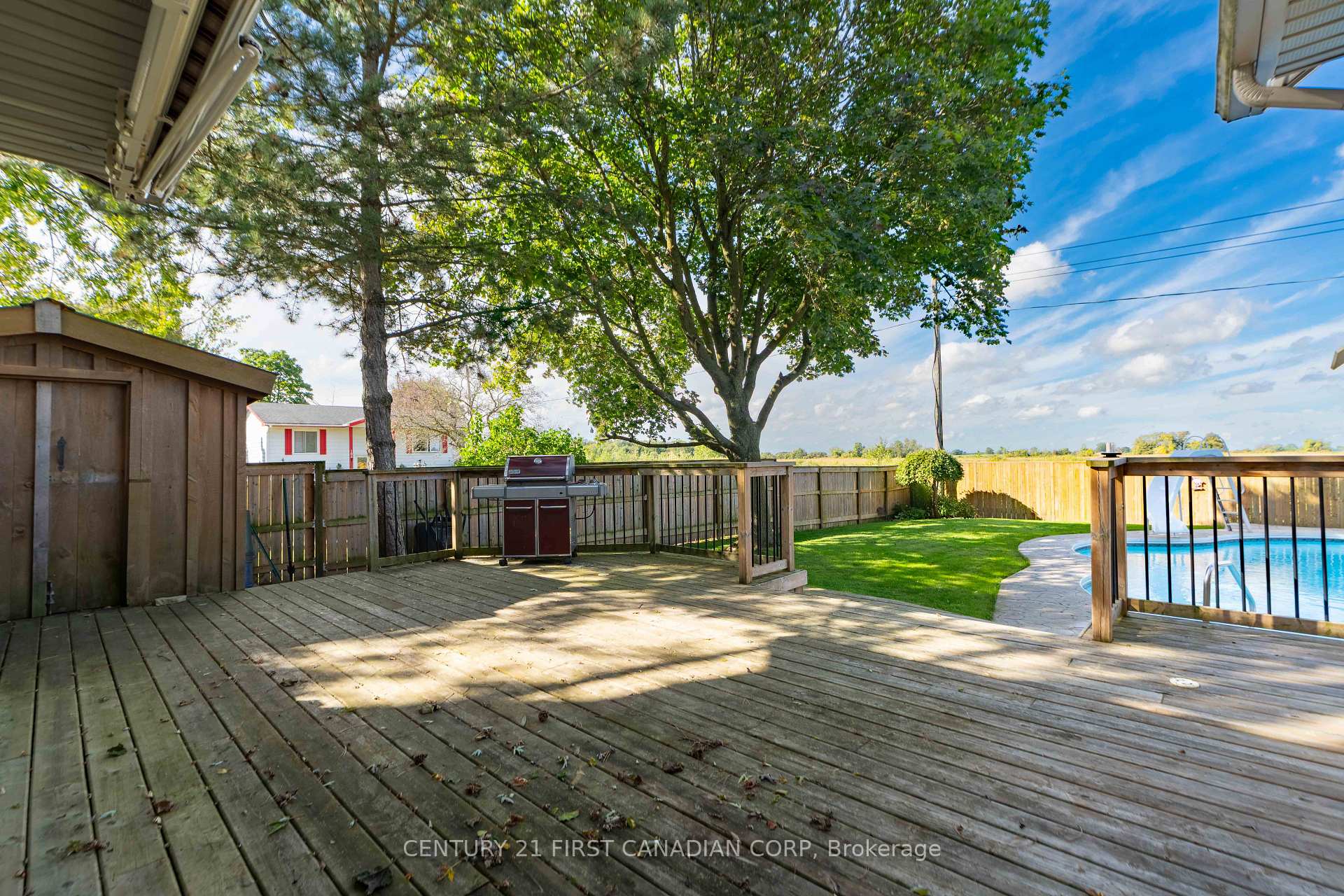 Photo 15 of 101 Kleinfeldt Avenue, Lucan Biddulph, Lucan — HOMEH