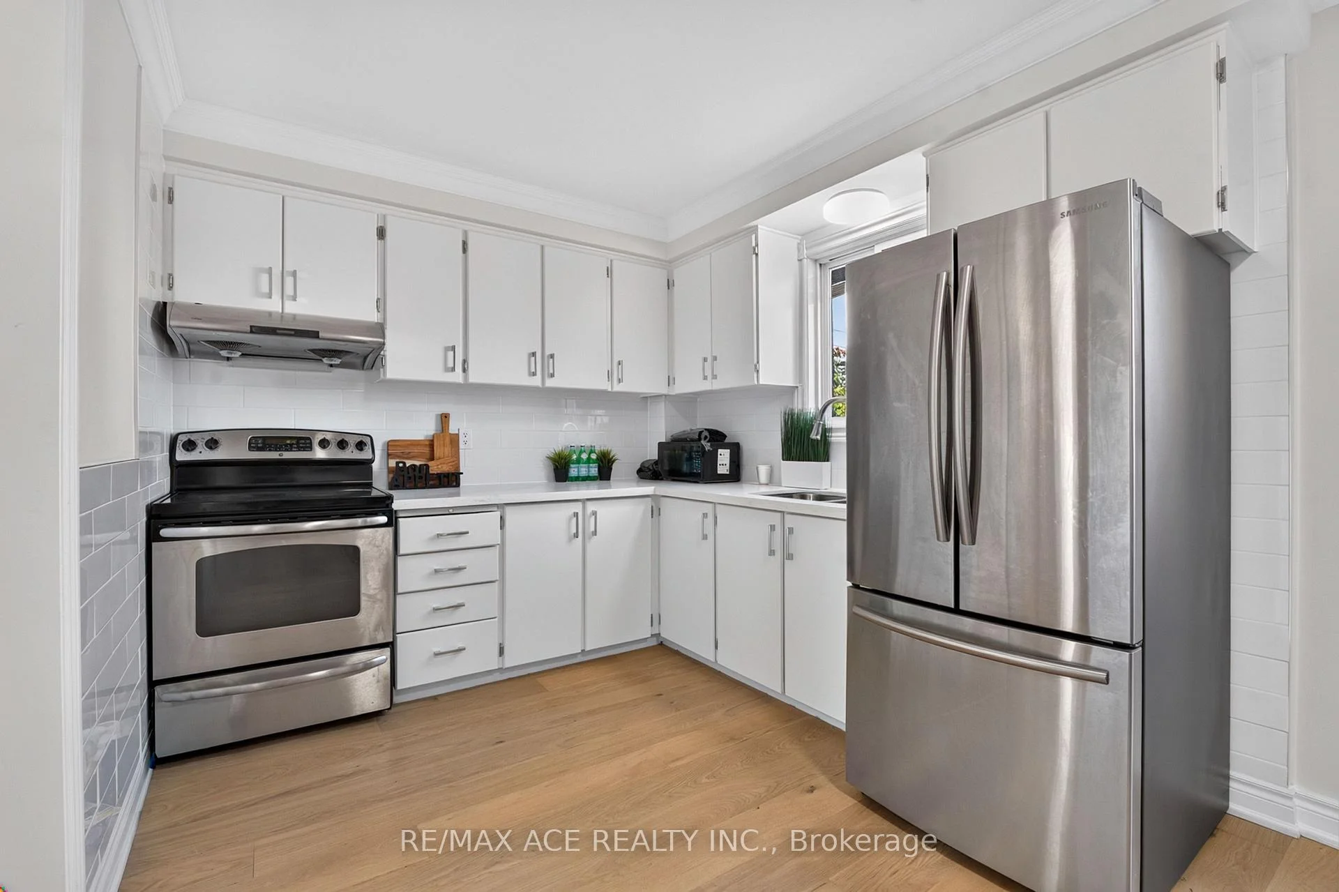 Photo 29 of 4 Linden Avenue, Scarborough, Kennedy Park — HOMEH