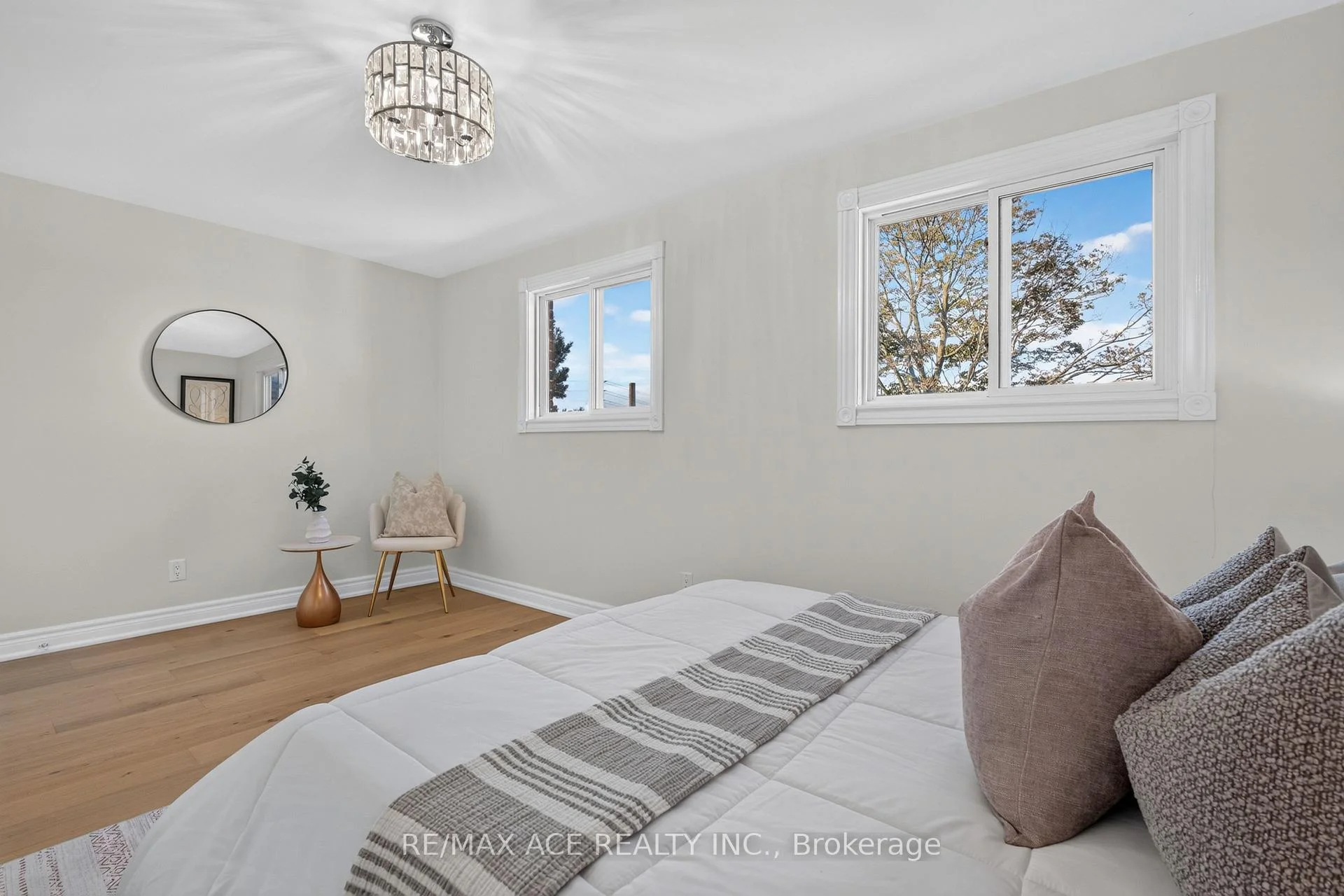 Photo 38 of 4 Linden Avenue, Scarborough, Kennedy Park — HOMEH