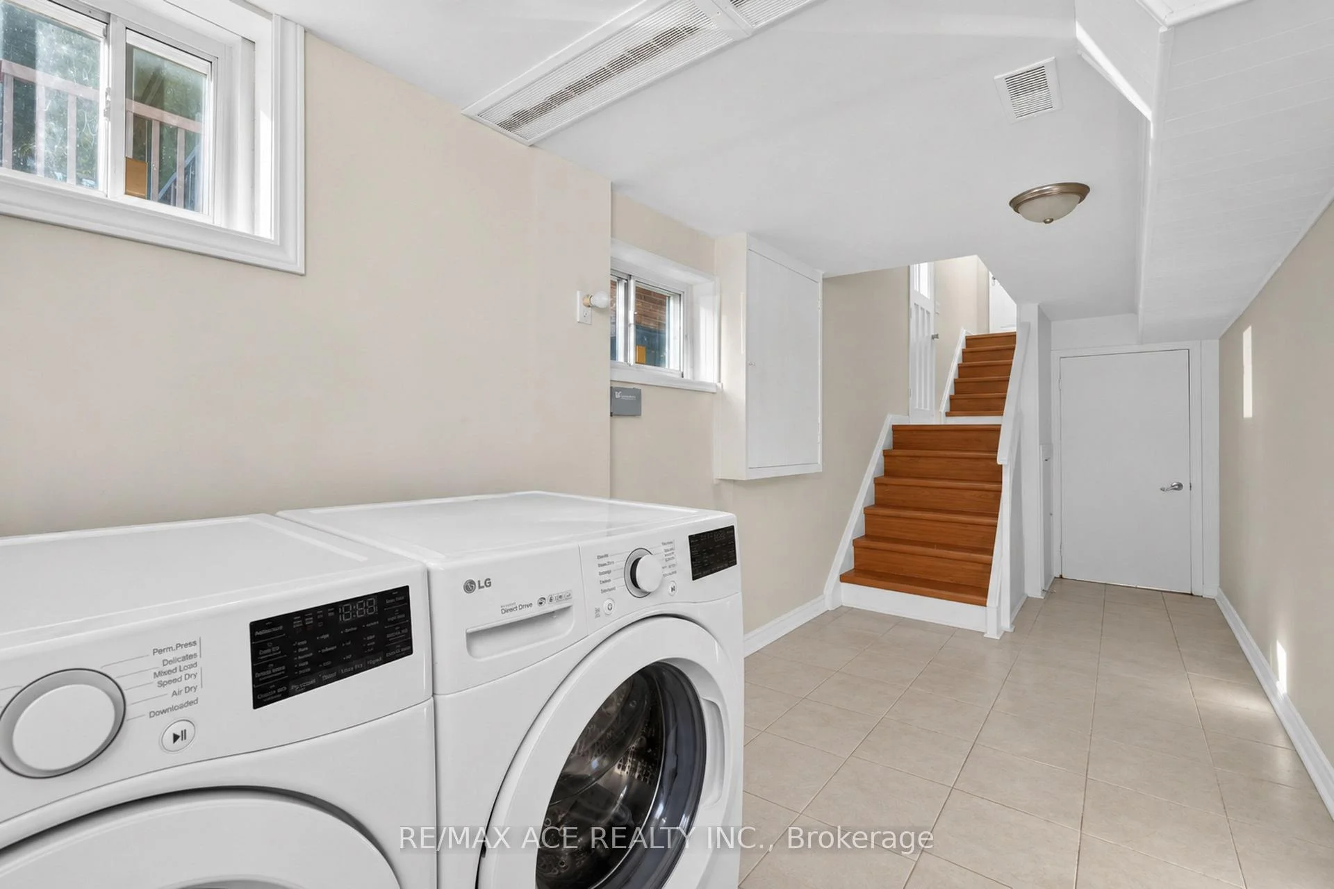 Photo 47 of 4 Linden Avenue, Scarborough, Kennedy Park — HOMEH