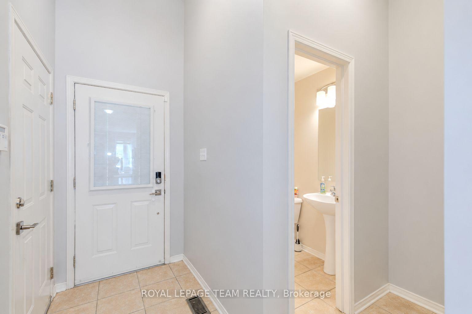 Photo 4 of 316 Bryarton Street, Ottawa, Chapel Hill — HOMEH