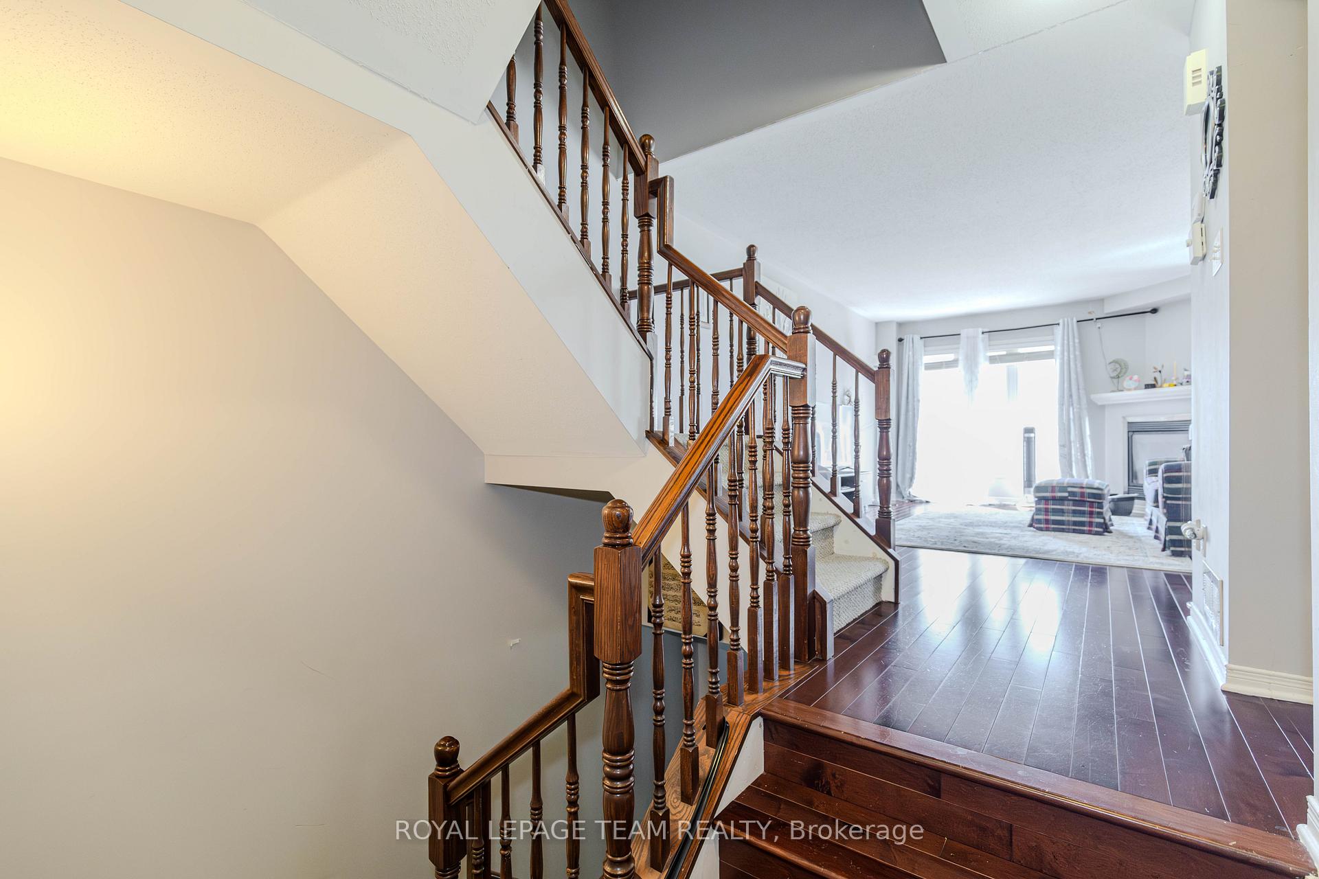 Photo 6 of 316 Bryarton Street, Ottawa, Chapel Hill — HOMEH