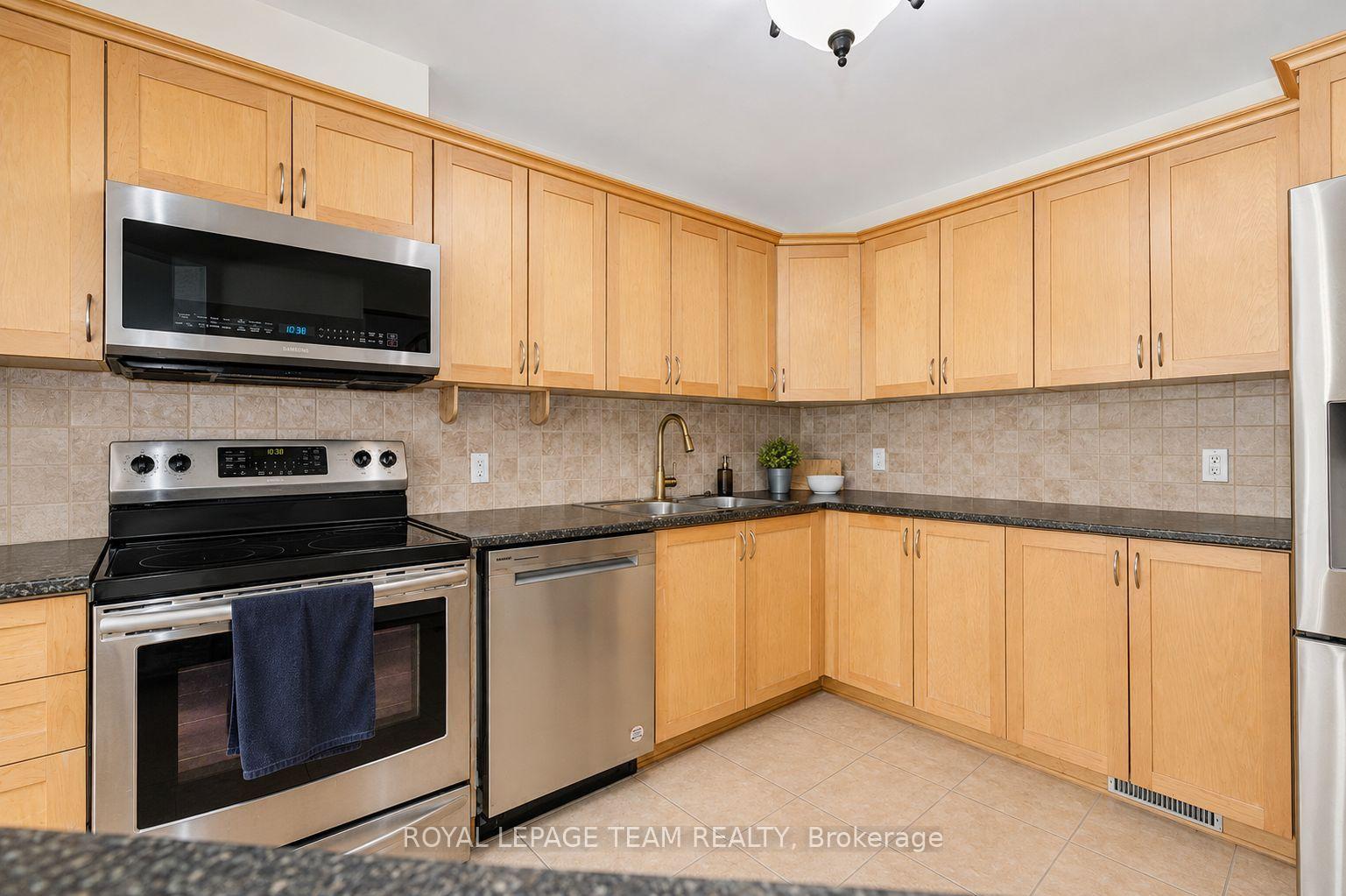 Photo 12 of 316 Bryarton Street, Ottawa, Chapel Hill — HOMEH