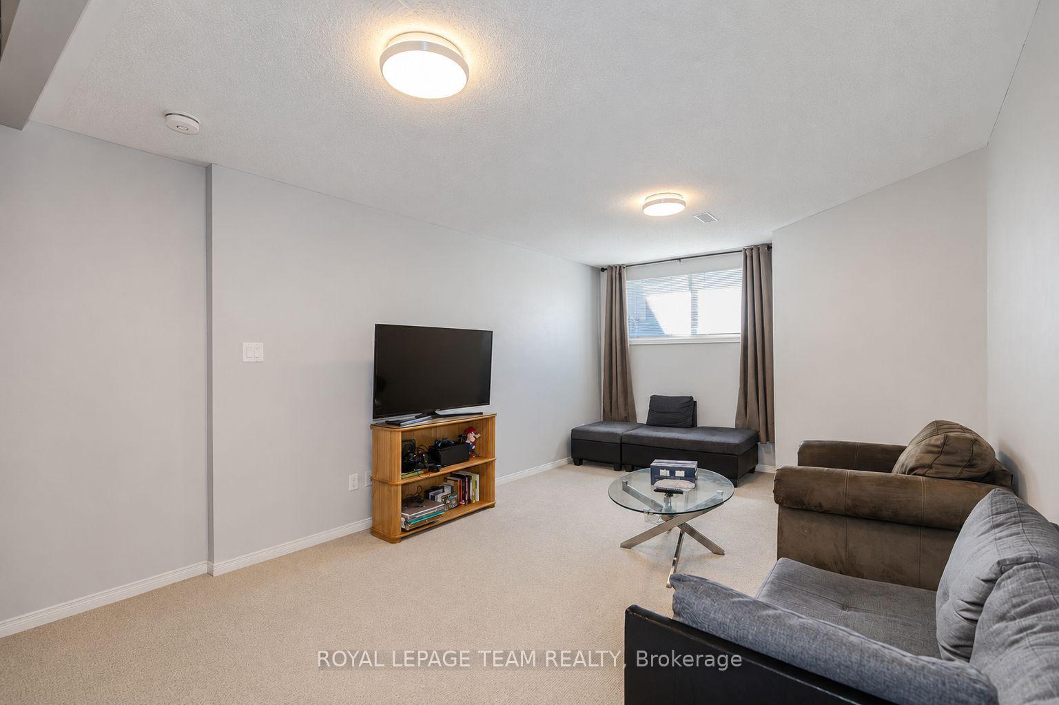 Photo 25 of 316 Bryarton Street, Ottawa, Chapel Hill — HOMEH