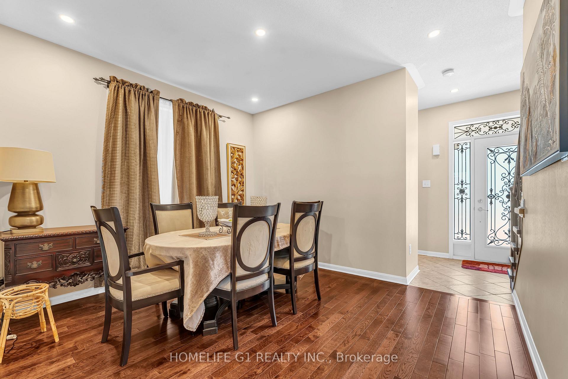 Photo 10 of 889 Challinor Terrace, Milton, Harrison — HOMEH