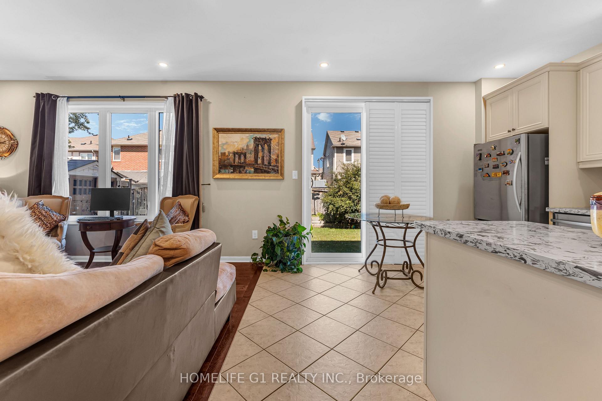 Photo 12 of 889 Challinor Terrace, Milton, Harrison — HOMEH