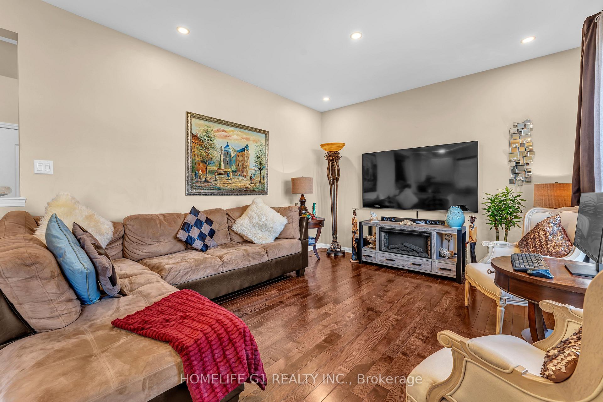 Photo 13 of 889 Challinor Terrace, Milton, Harrison — HOMEH
