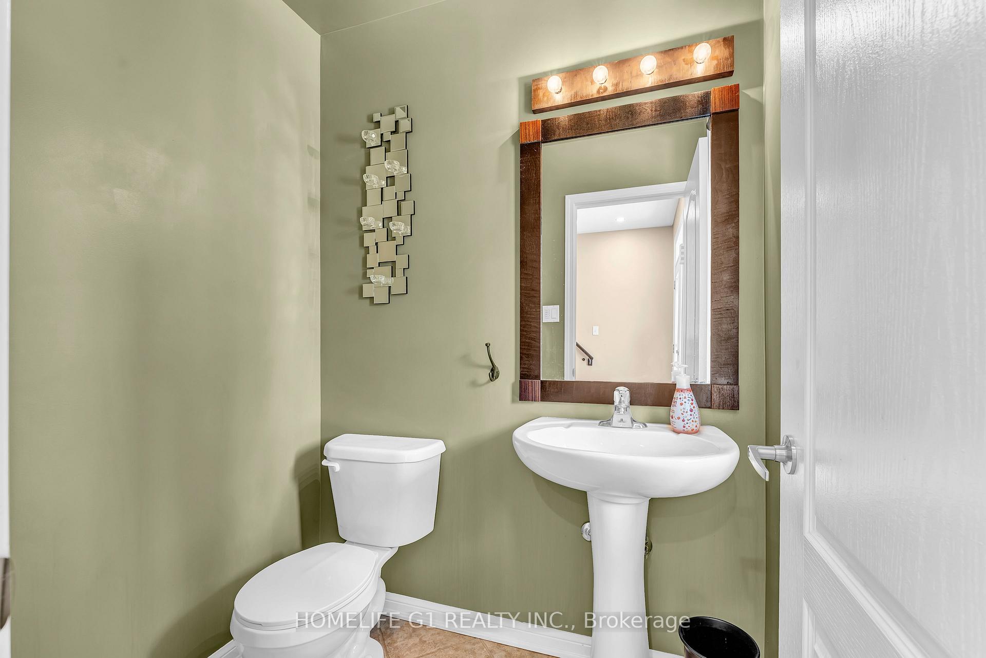 Photo 17 of 889 Challinor Terrace, Milton, Harrison — HOMEH