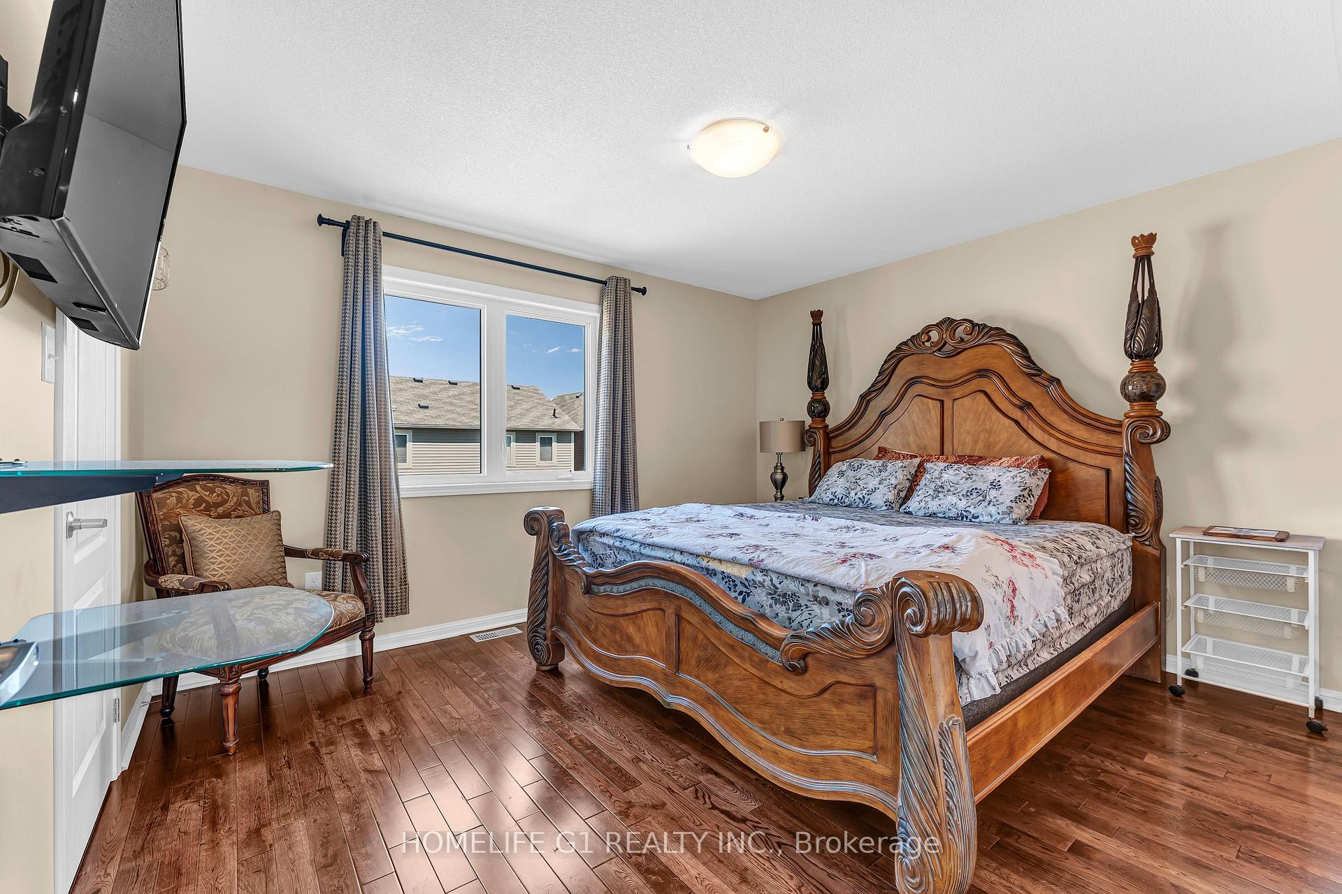 Photo 19 of 889 Challinor Terrace, Milton, Harrison — HOMEH