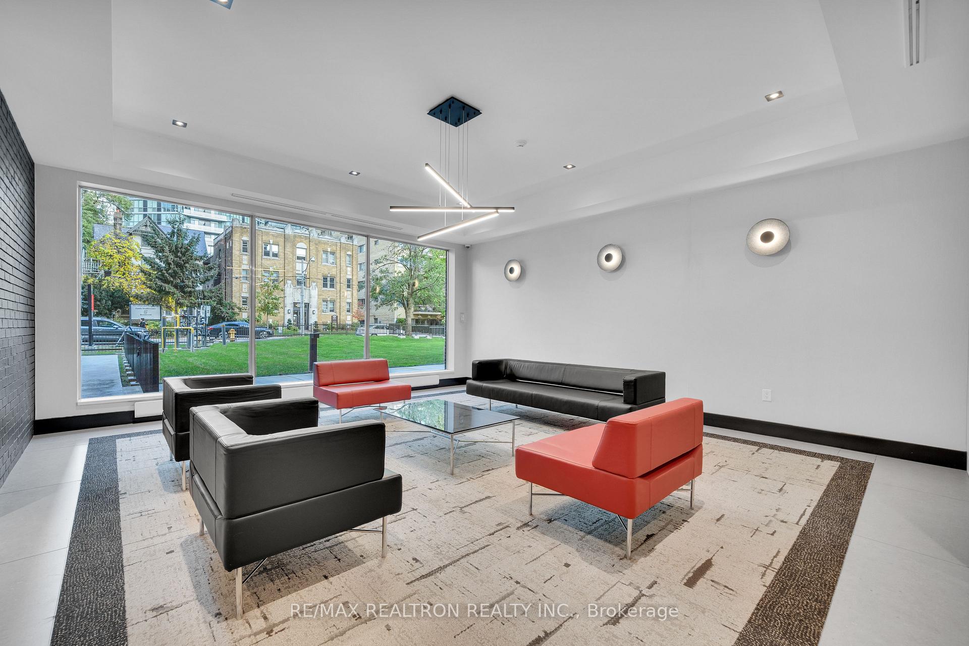 Photo 11 of Unit 1815, 33 Isabella Street, Toronto, Church-Yonge Corridor — HOMEH
