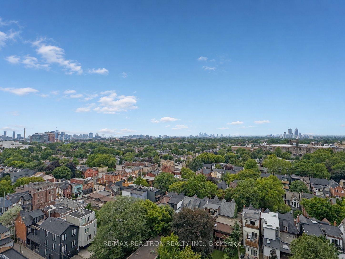 Photo 13 of Unit 1611, 666 Spadina Avenue, Toronto, University — HOMEH
