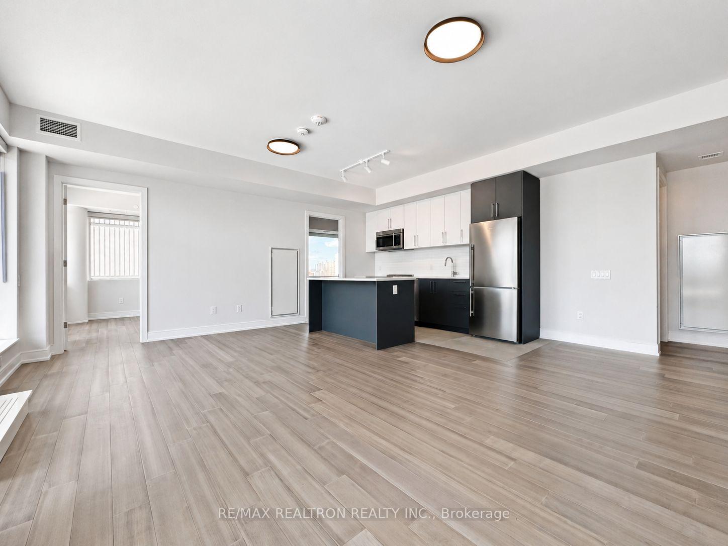 Photo 5 of Unit 1001, 664 Spadina Avenue, Toronto, University — HOMEH