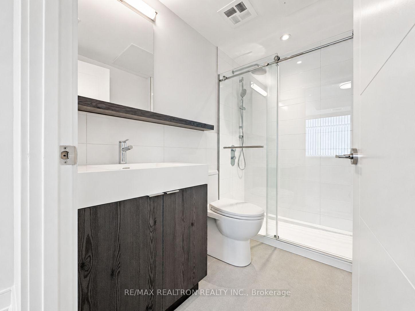 Photo 8 of Unit 1001, 664 Spadina Avenue, Toronto, University — HOMEH