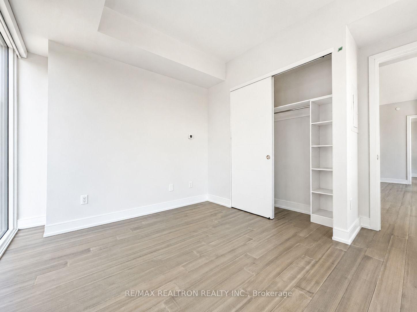 Photo 10 of Unit 1001, 664 Spadina Avenue, Toronto, University — HOMEH