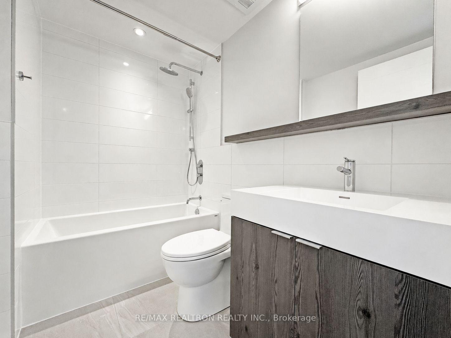 Photo 13 of Unit 1001, 664 Spadina Avenue, Toronto, University — HOMEH